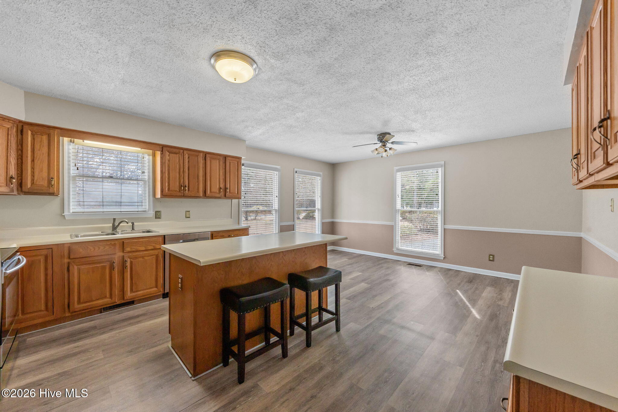 30080 Deercroft Drive Property Photo 8