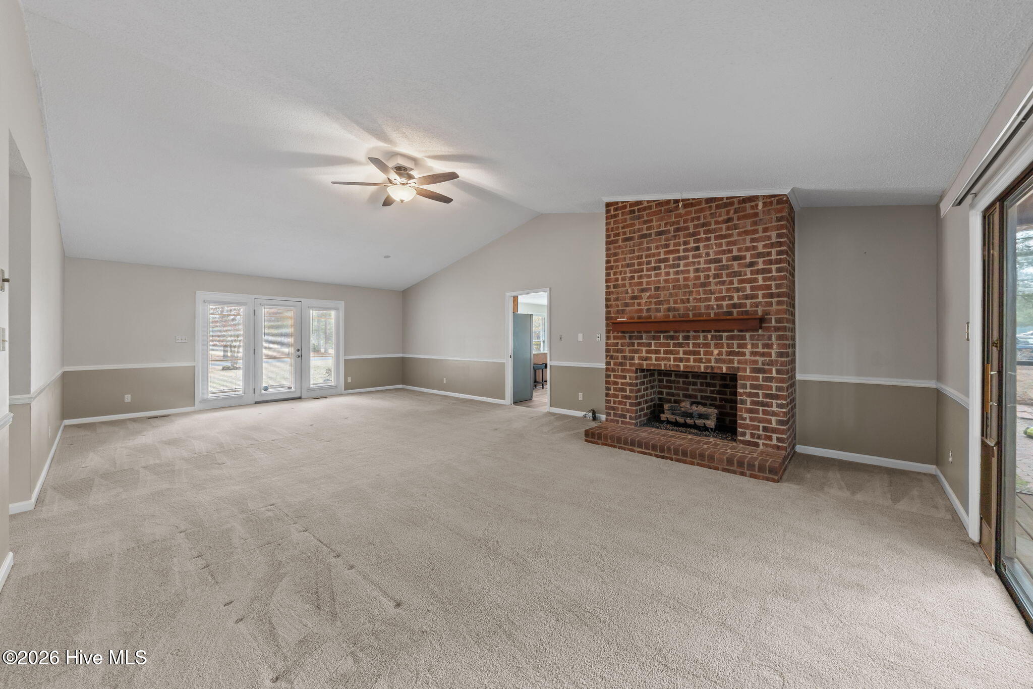 30080 Deercroft Drive Property Photo 11