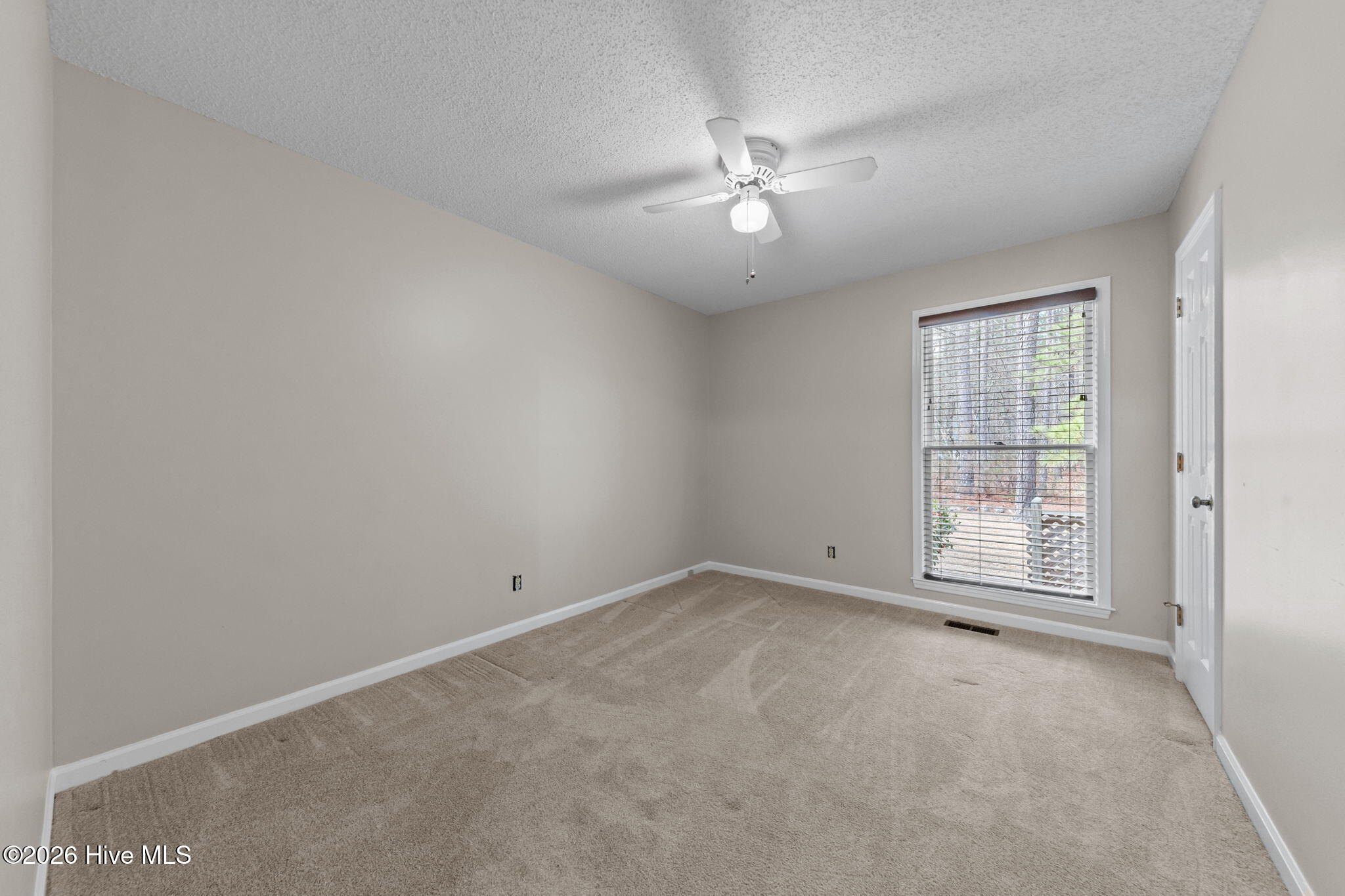 30080 Deercroft Drive Property Photo 20