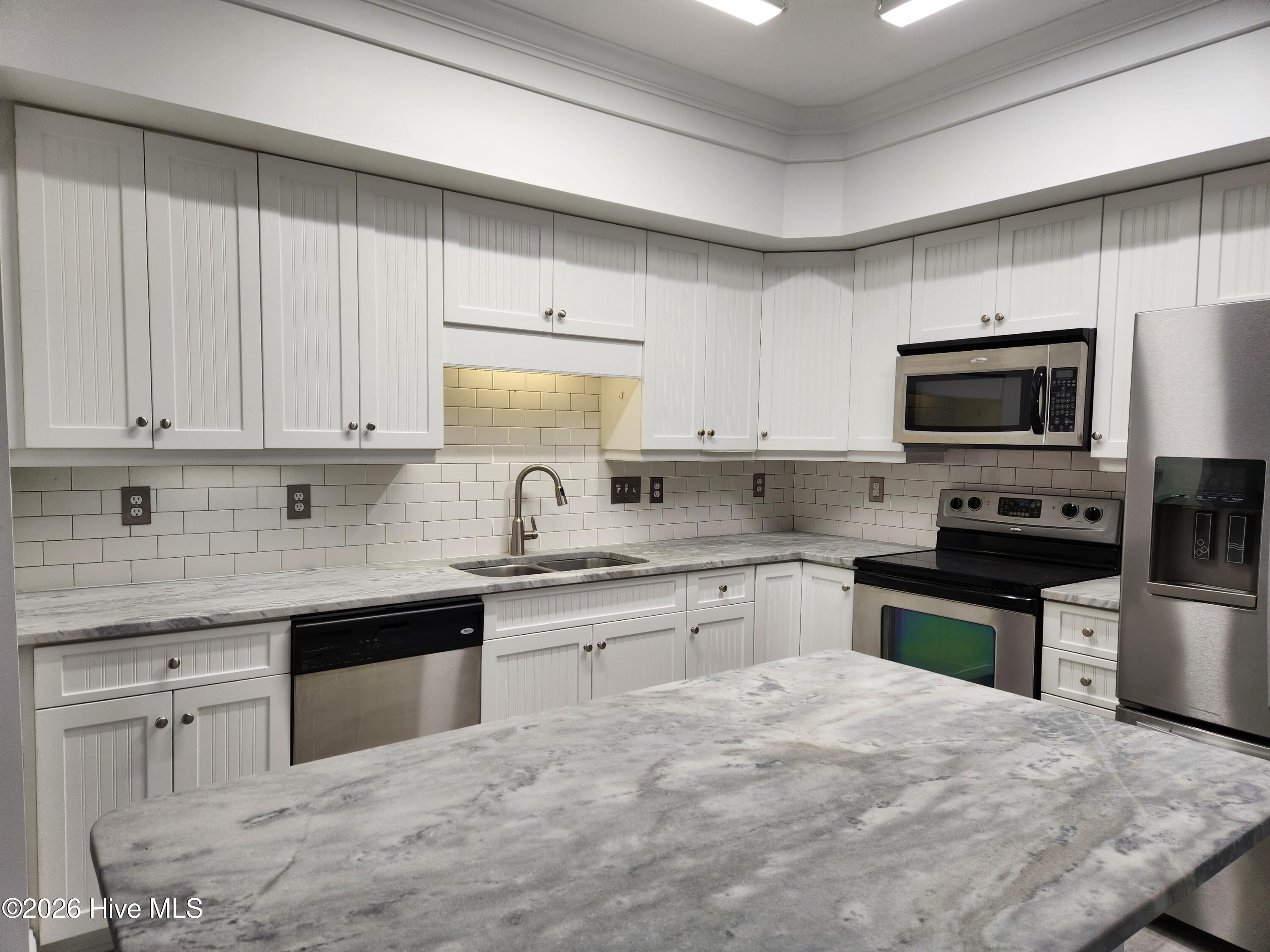 300 Lighthouse Lane A-1 Property Photo 3