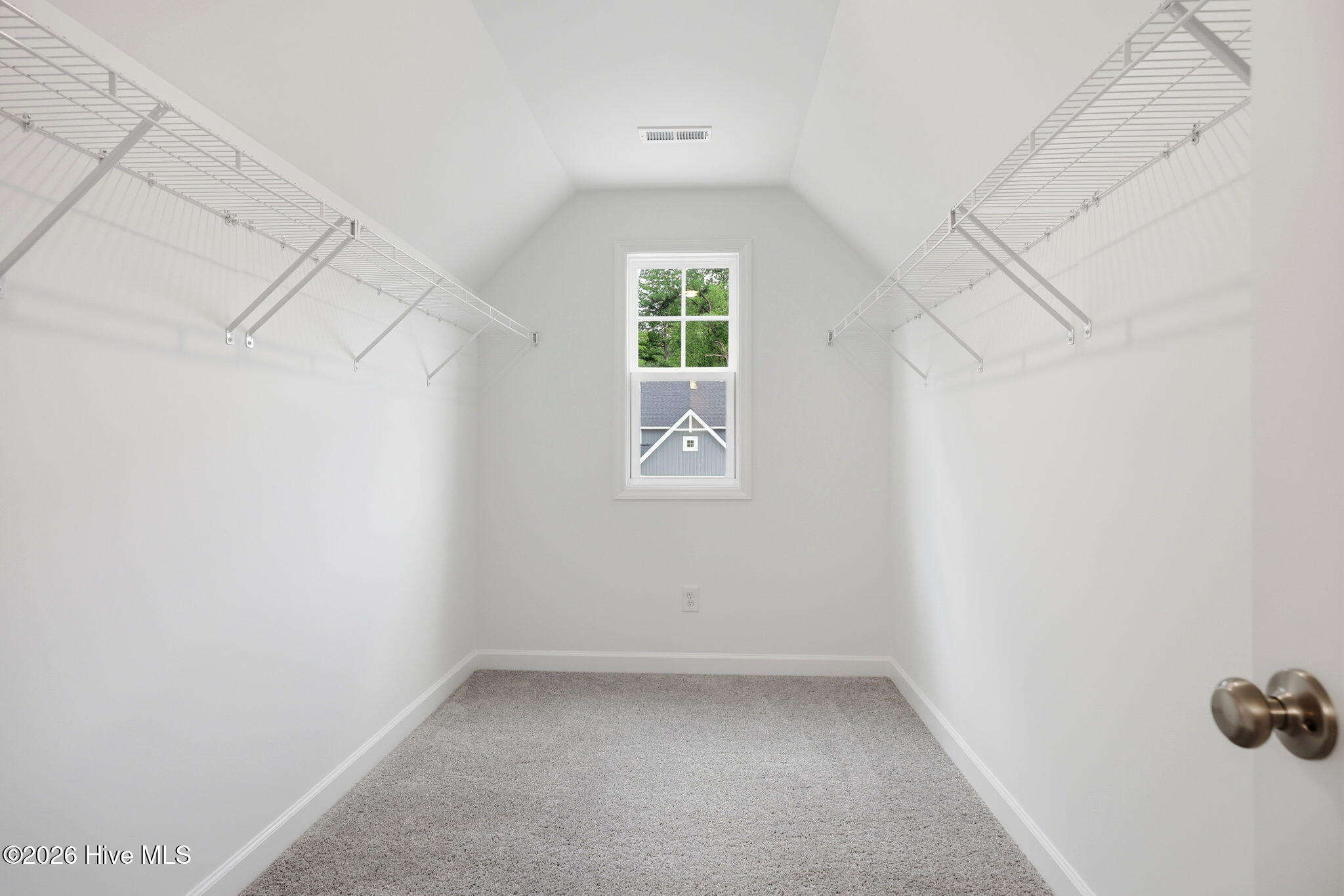 986 Rialto Lane Property Photo 32