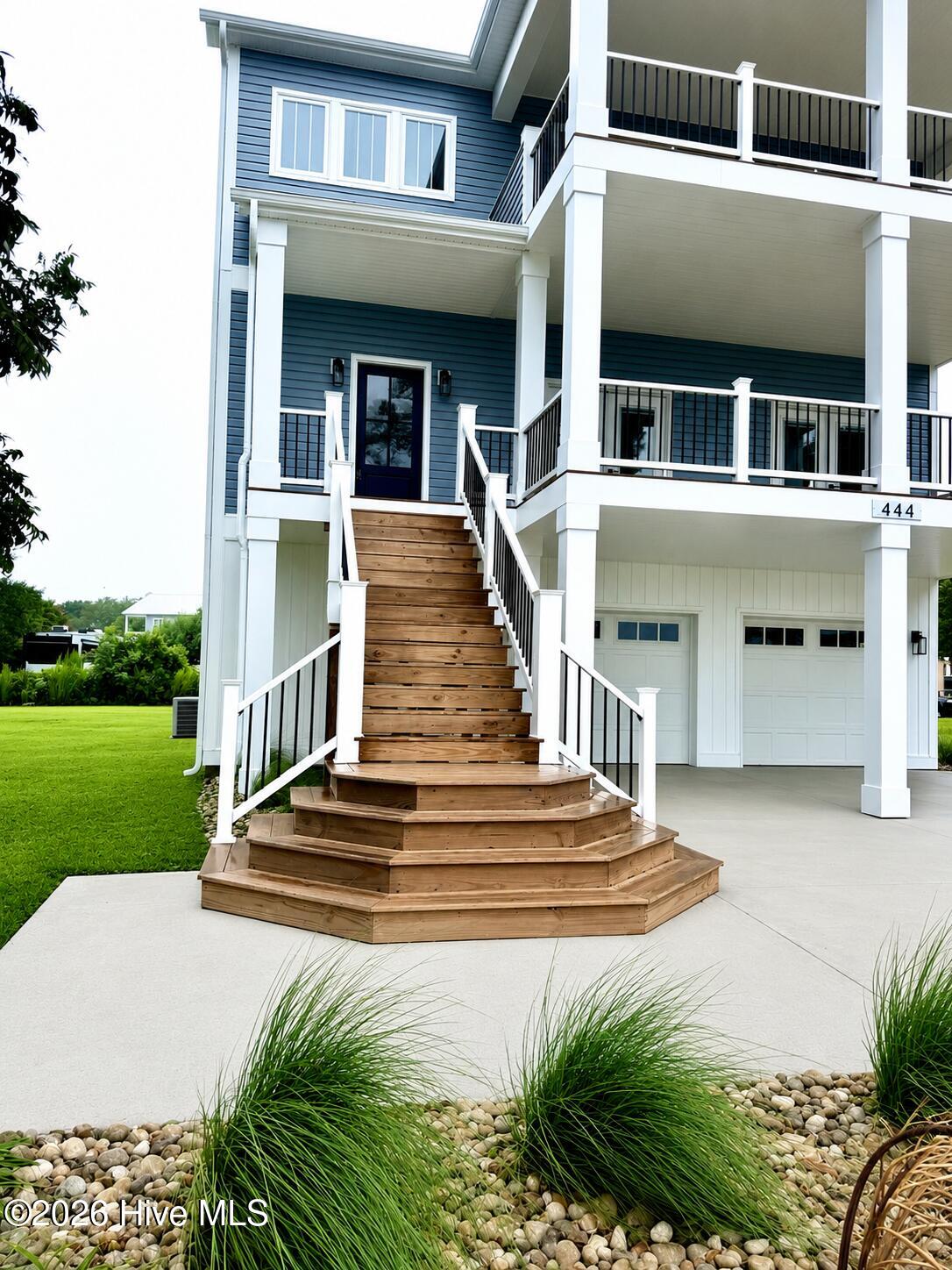 444 Pearson Circle Property Photo 3