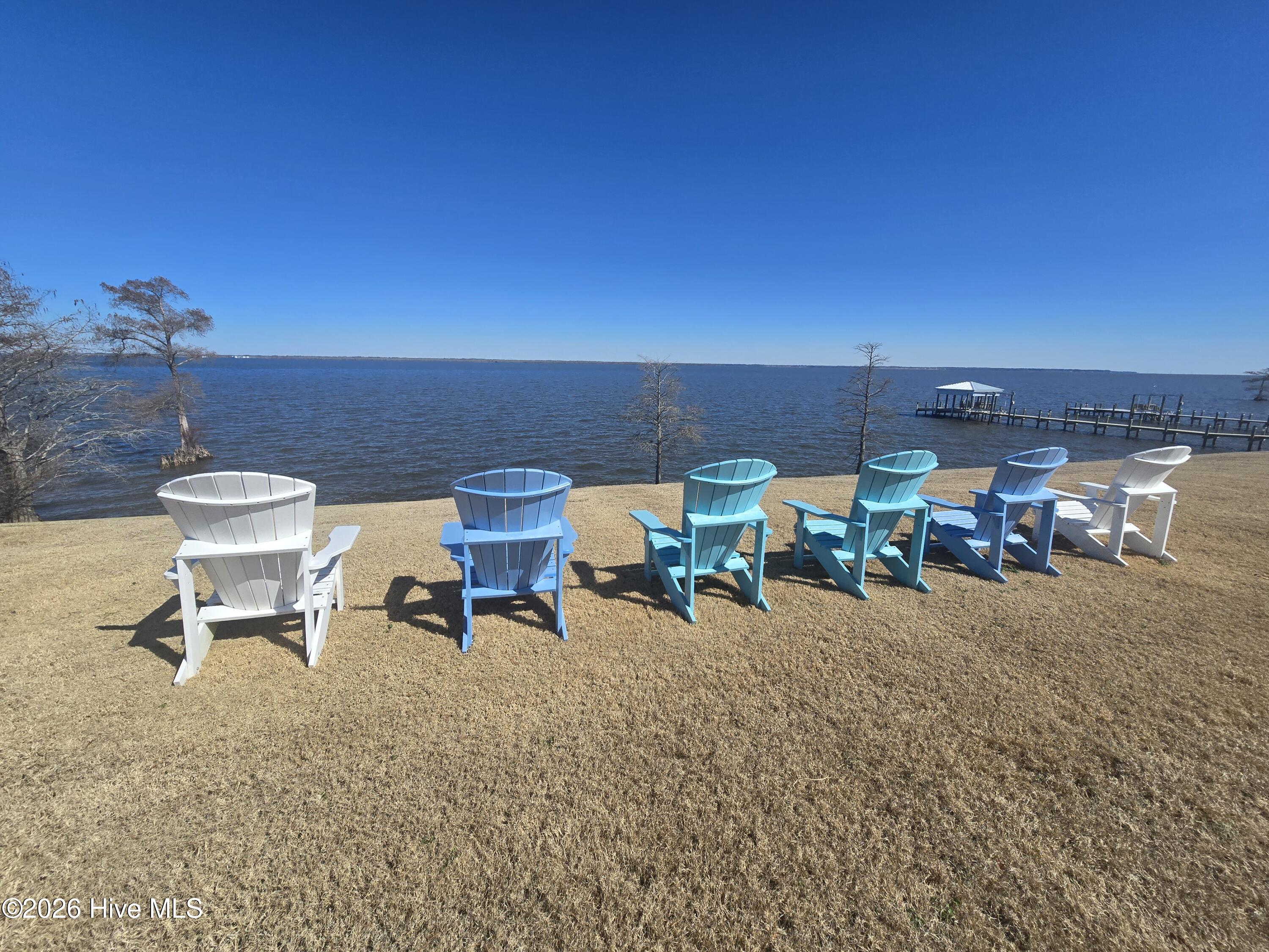110 & 112 Rockfish Run Property Photo 3