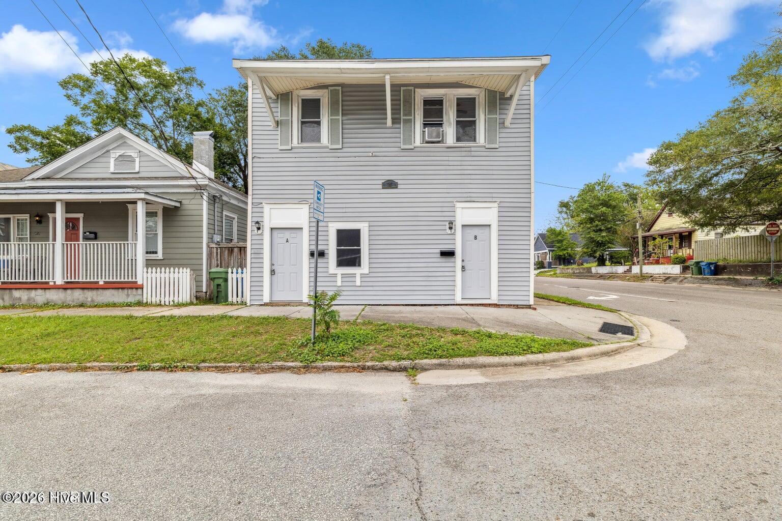 723 S 6th Street 1/2 Property Photo 2