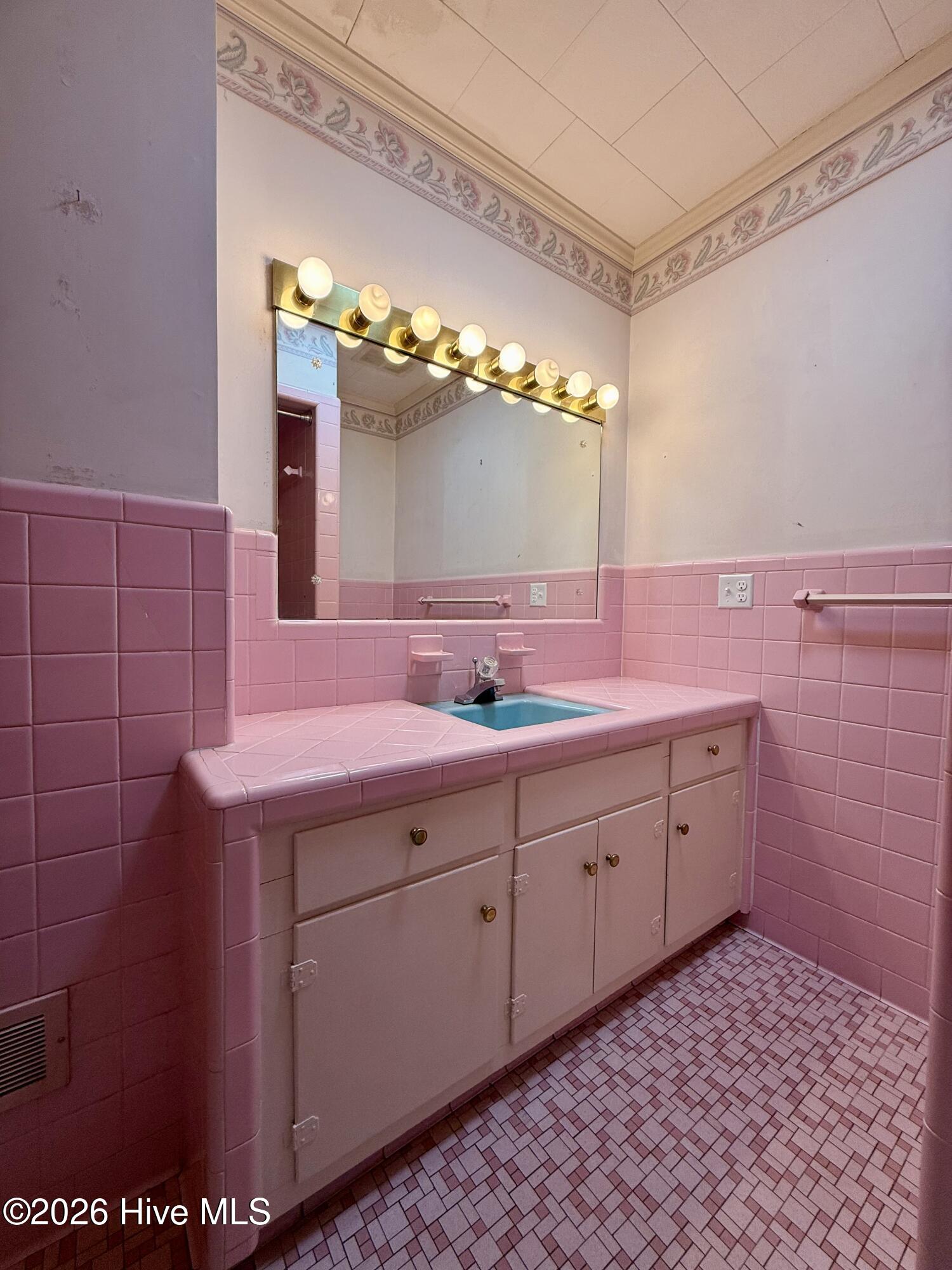212 Sunset Drive Property Photo 47