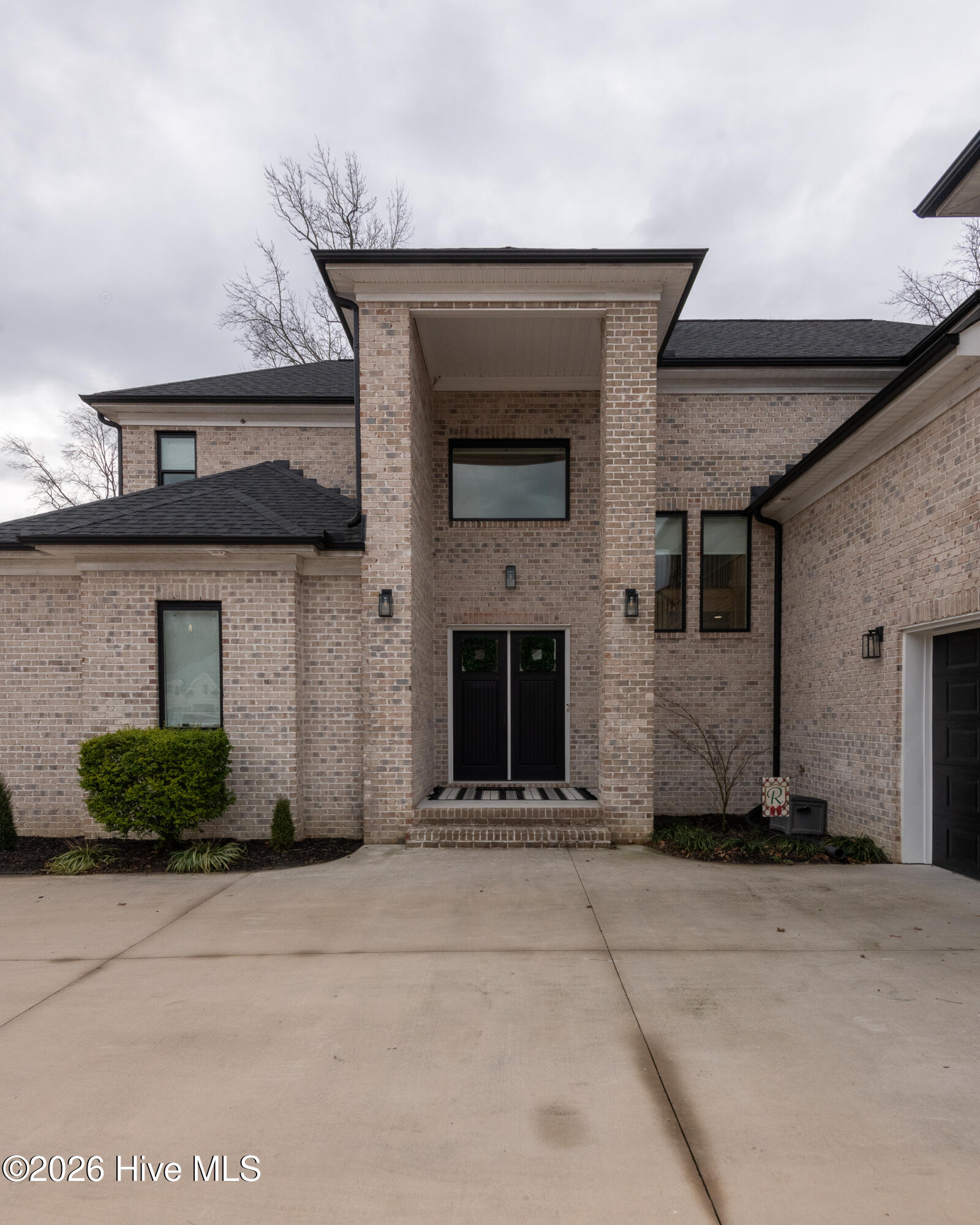 2221 Brook Fields Drive Property Photo 1