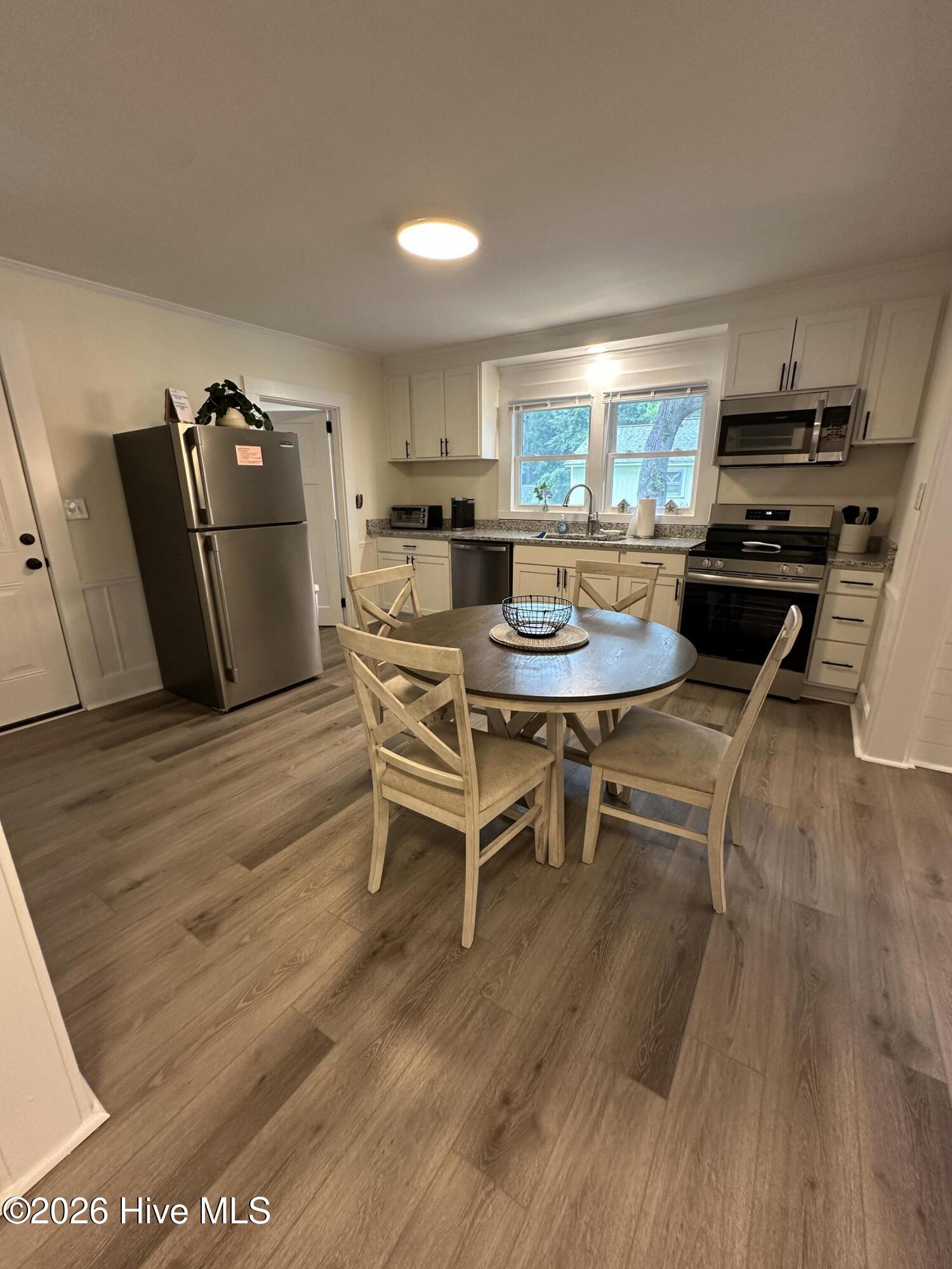 5326 Masonboro Loop Road Property Photo 8