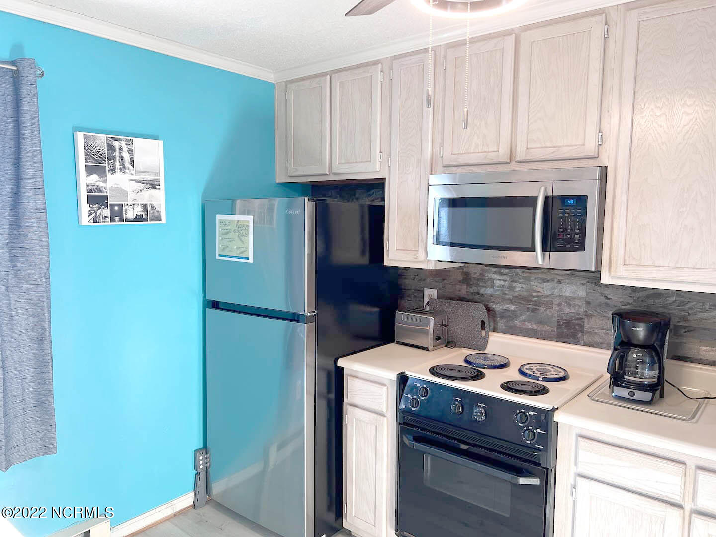 2250 New River Inlet Road 311 Property Photo 7