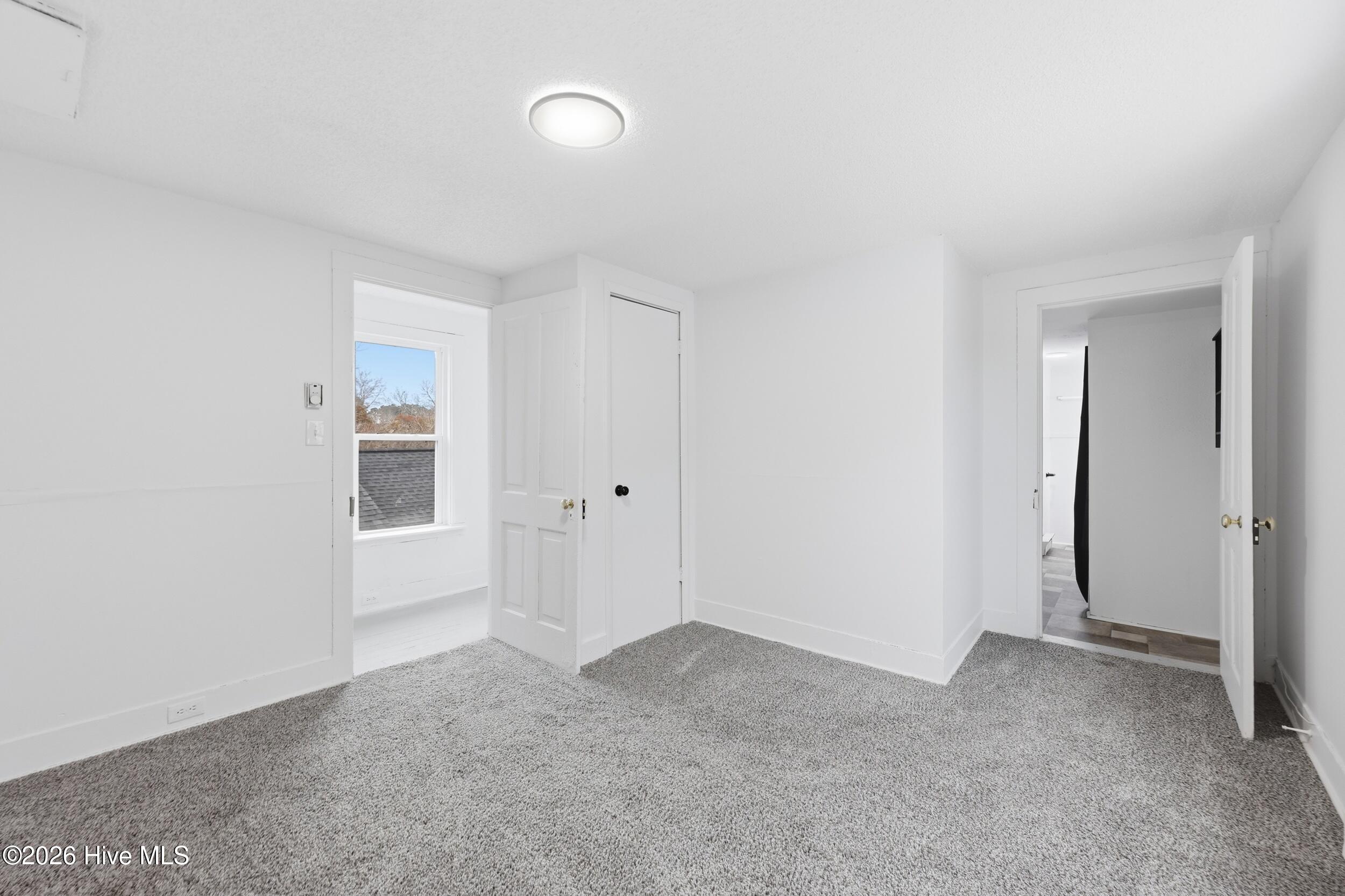 200 Queen Street Property Photo 17