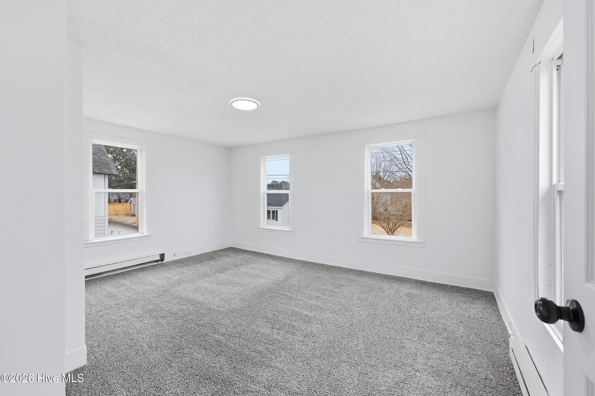 200 Queen Street Property Photo 21