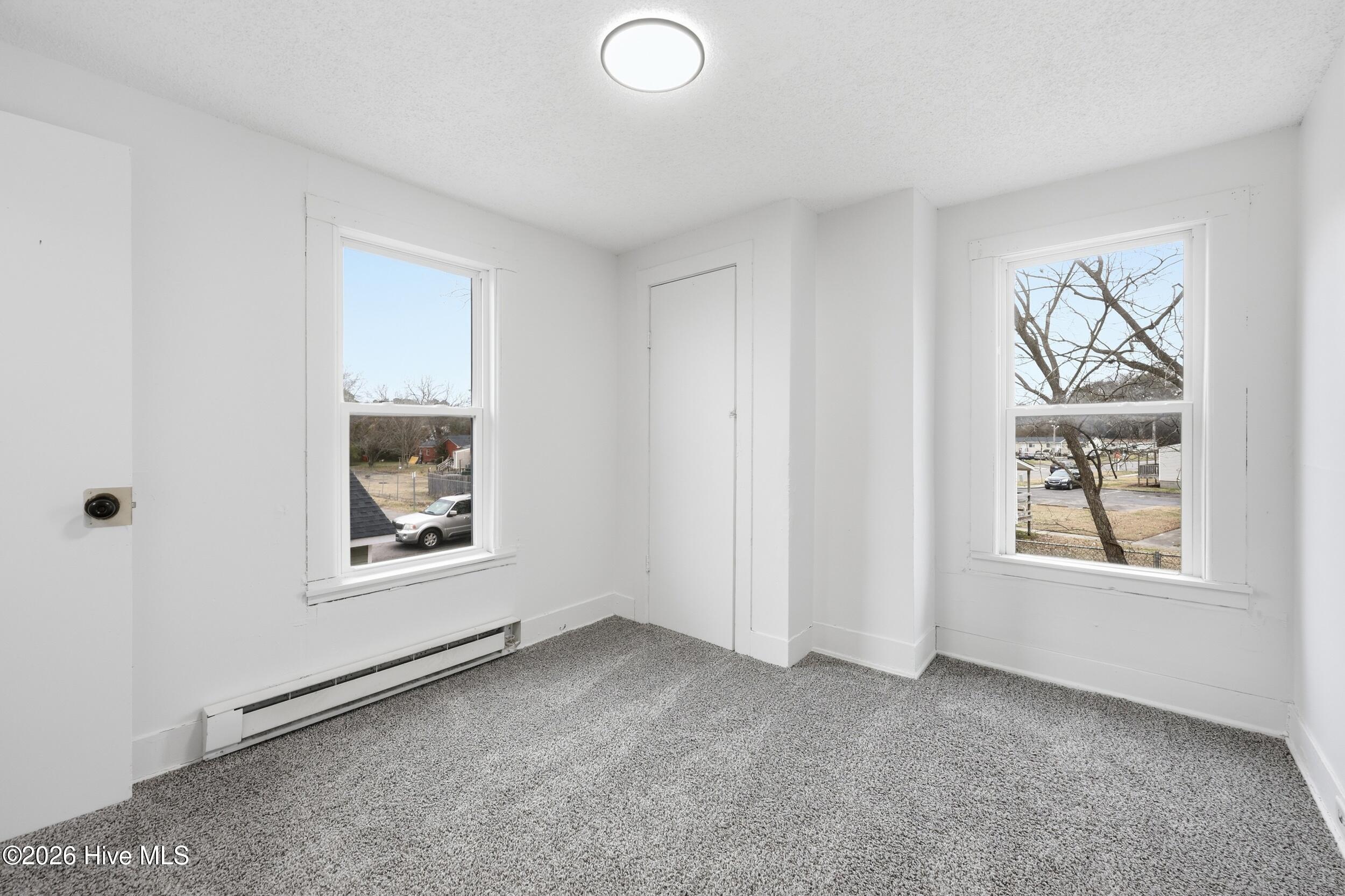 200 Queen Street Property Photo 25