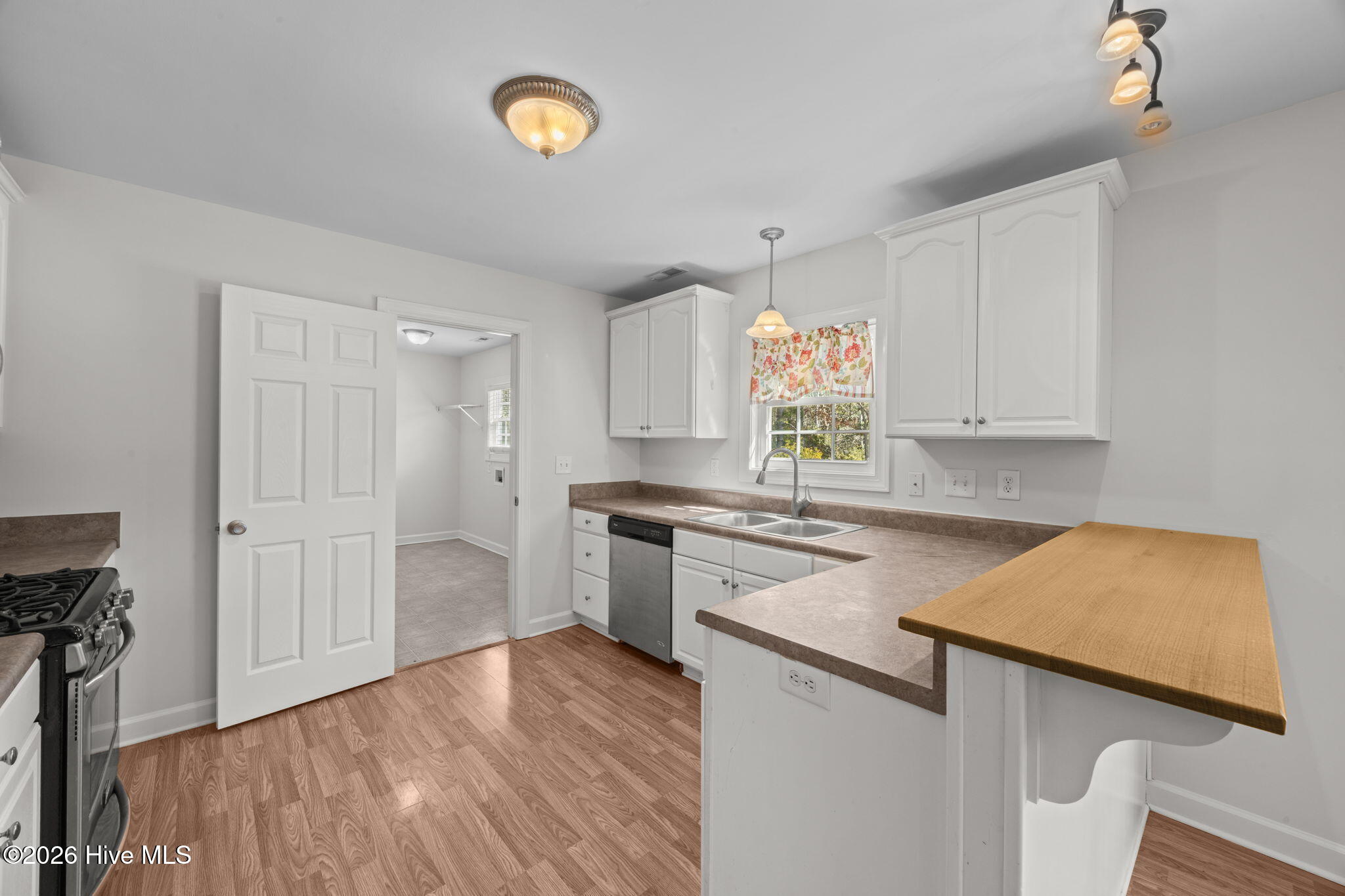 9329 Doris Drive Property Photo 11