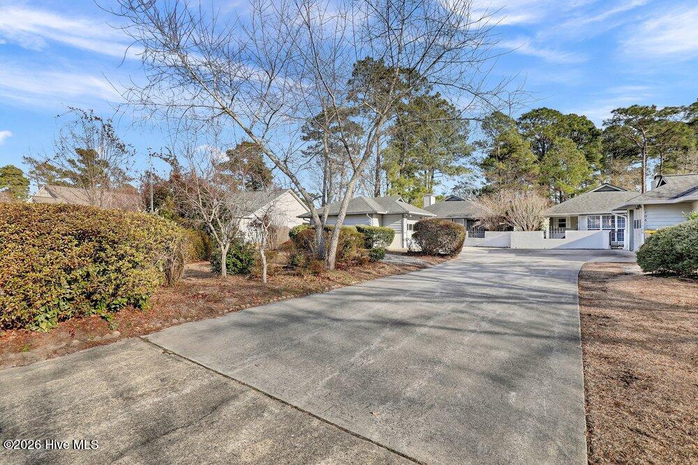 108 Bay Tree Circle Property Photo 3