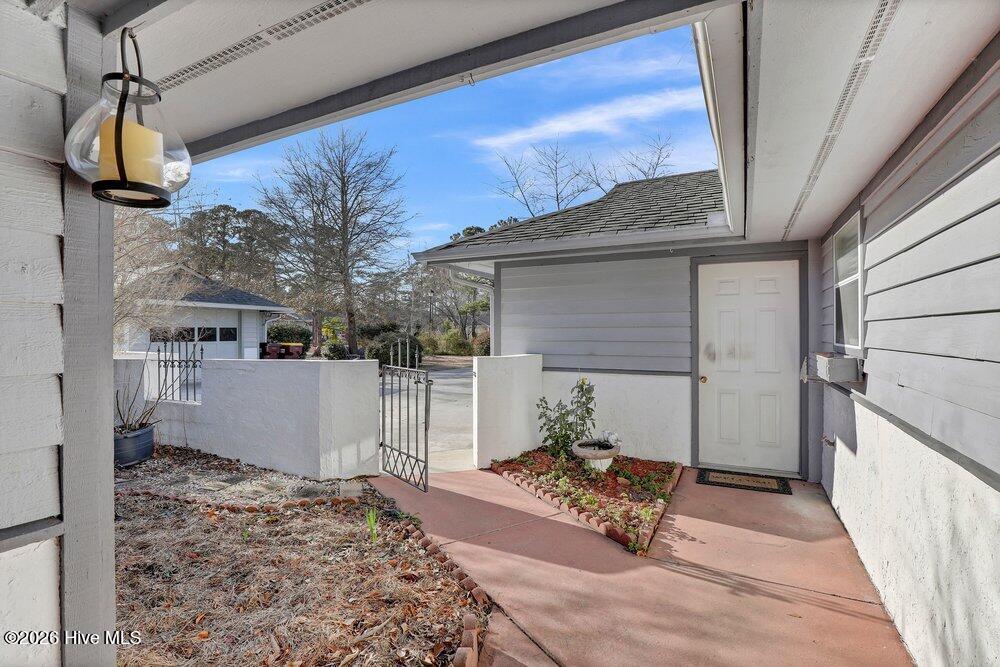 108 Bay Tree Circle Property Photo 5