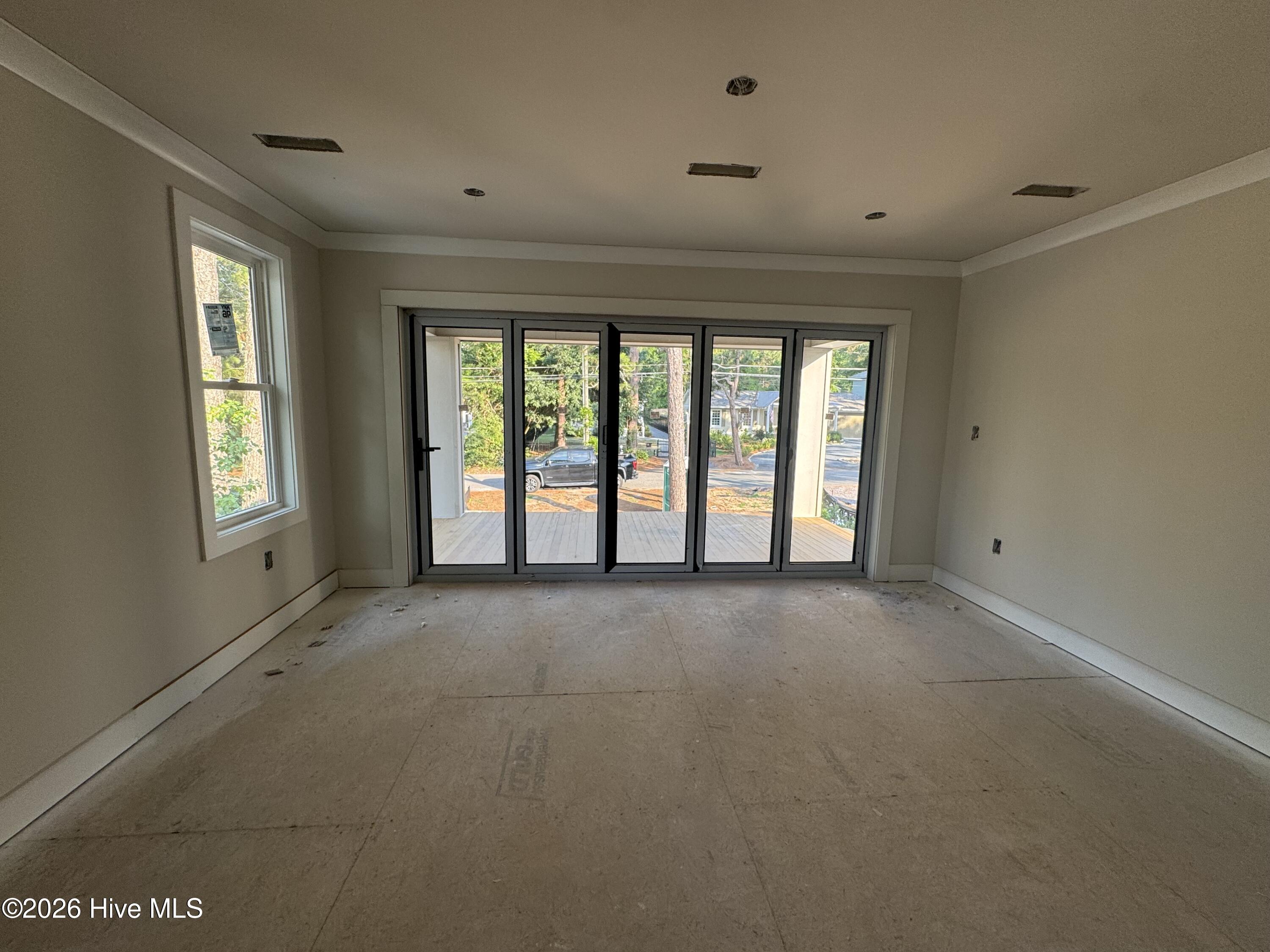 750 N Ashe Street Property Photo 11