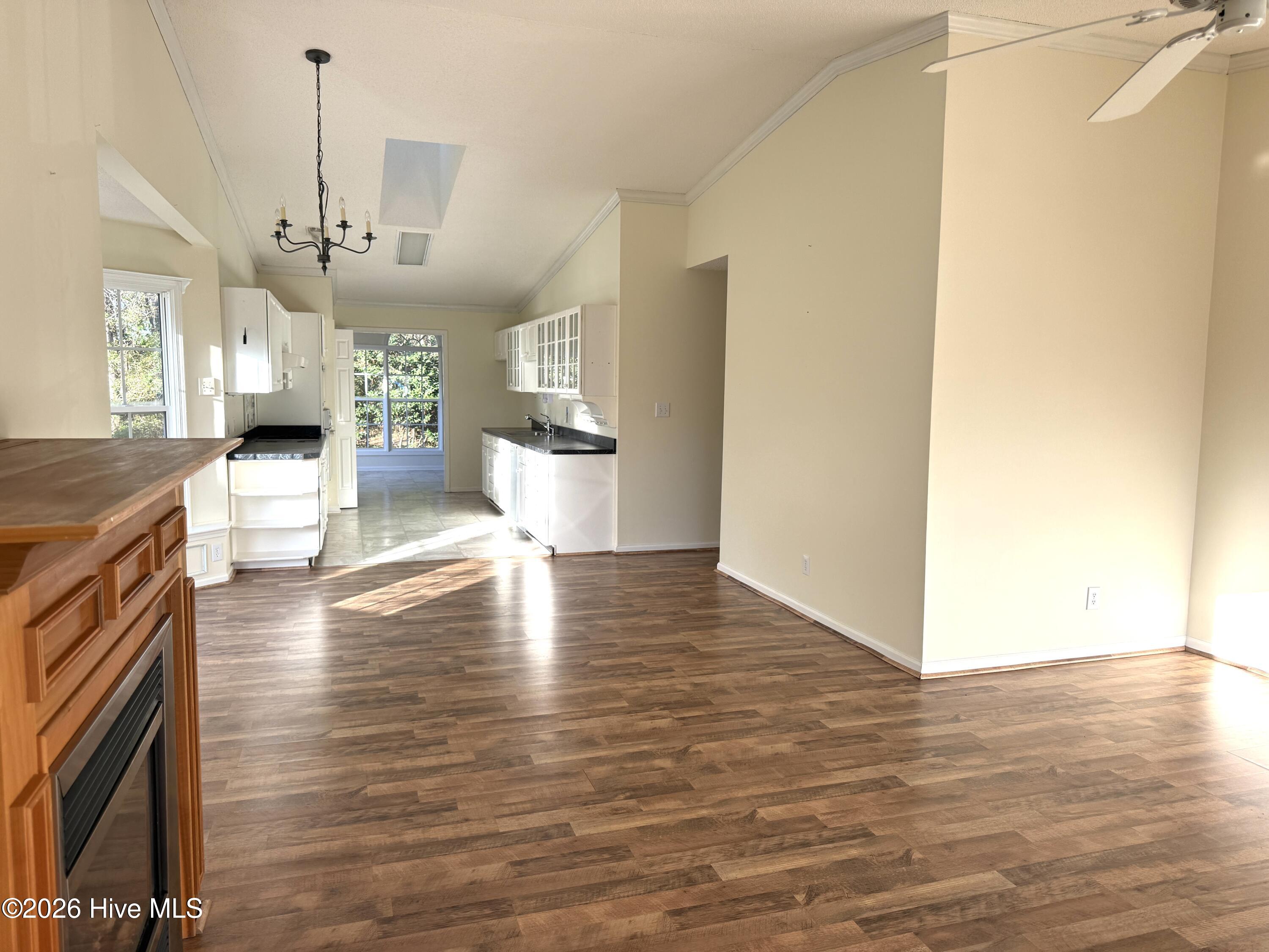 465 Deer Path Property Photo 4