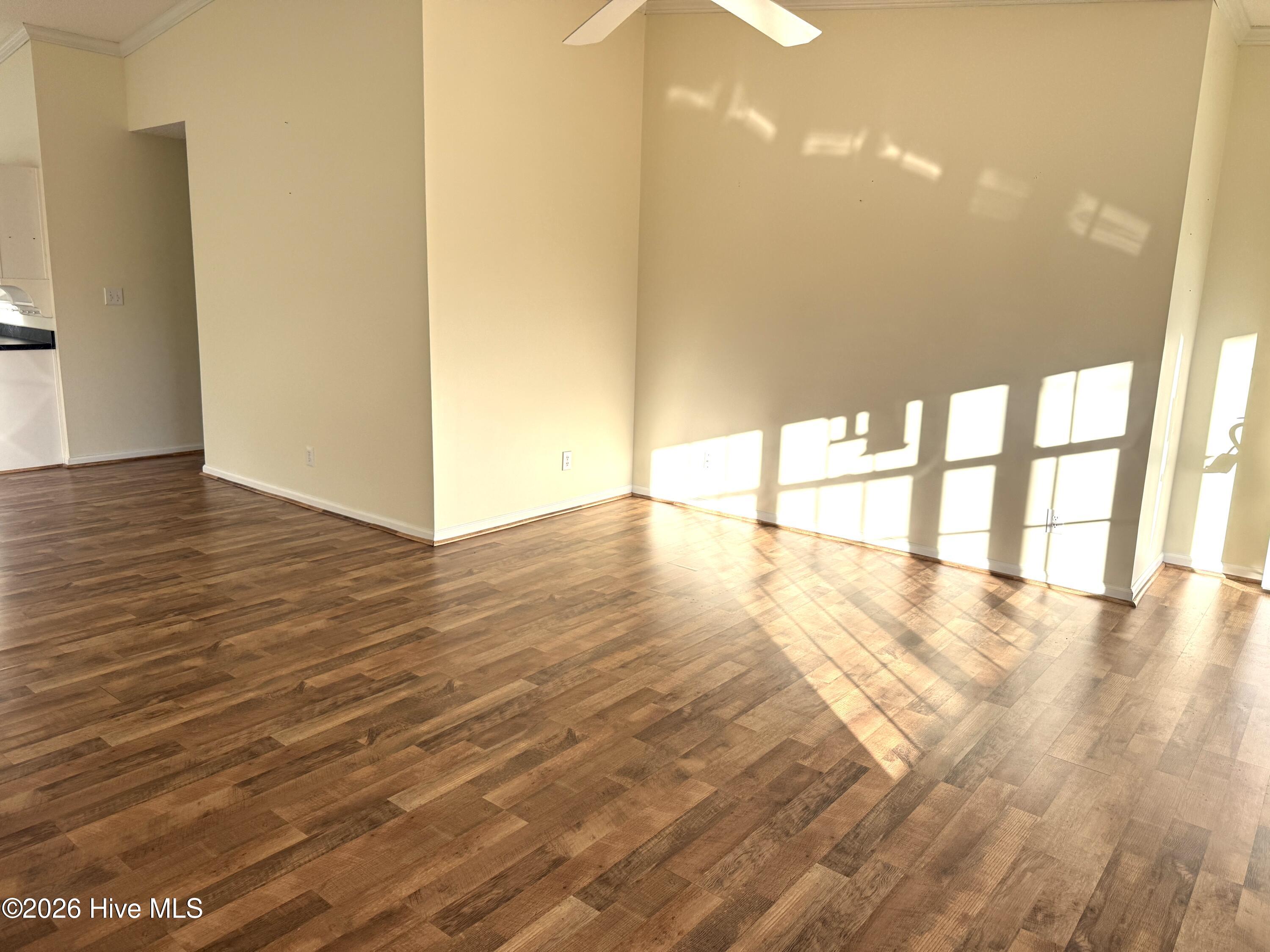465 Deer Path Property Photo 5