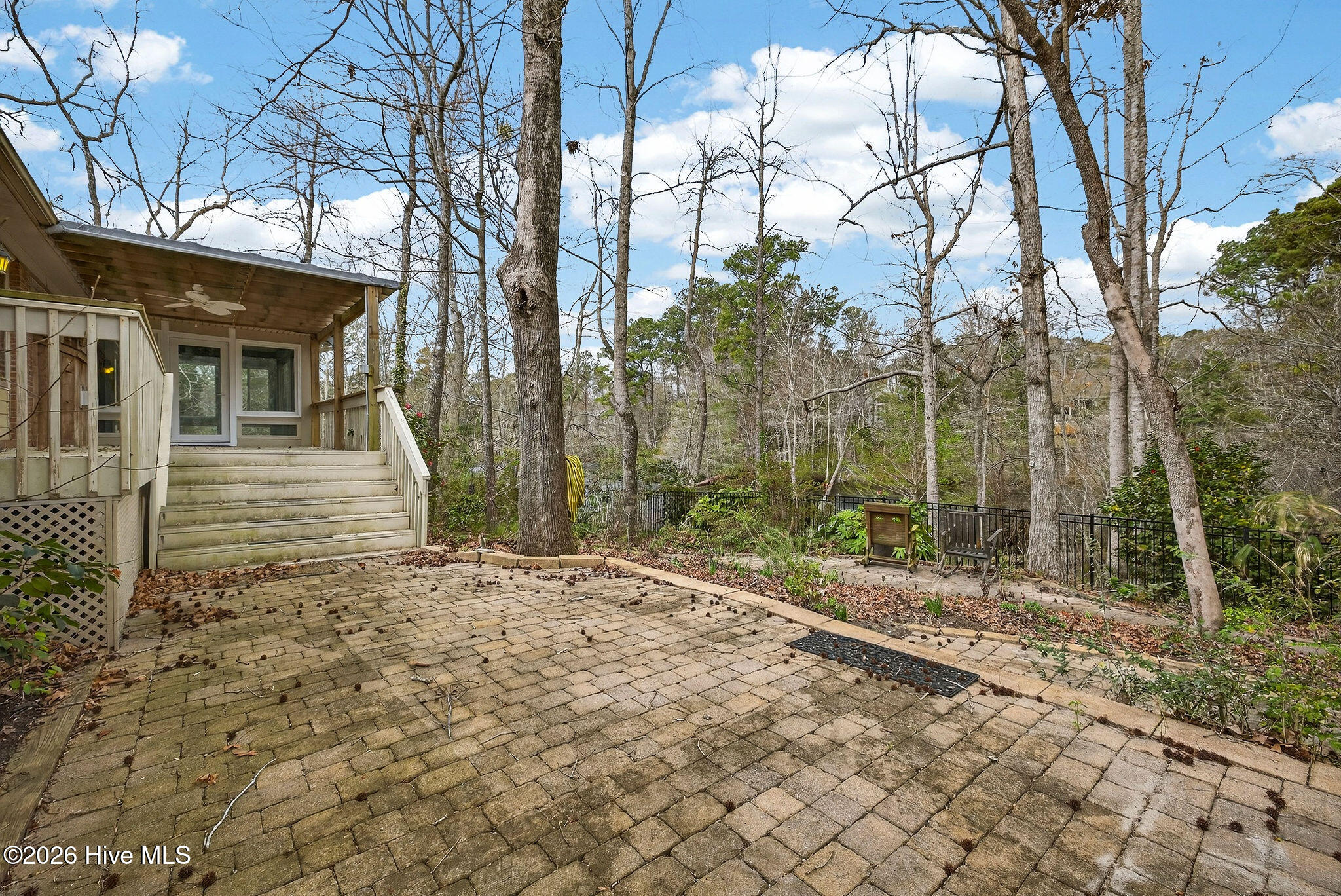 236 Ravenswood Road Property Photo 6