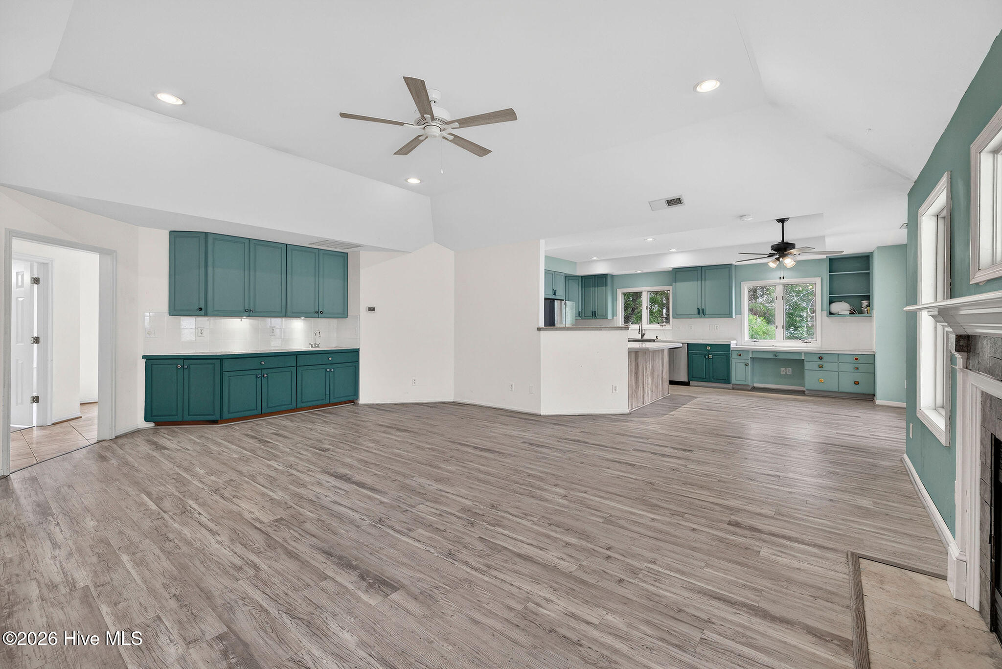 236 Ravenswood Road Property Photo 32