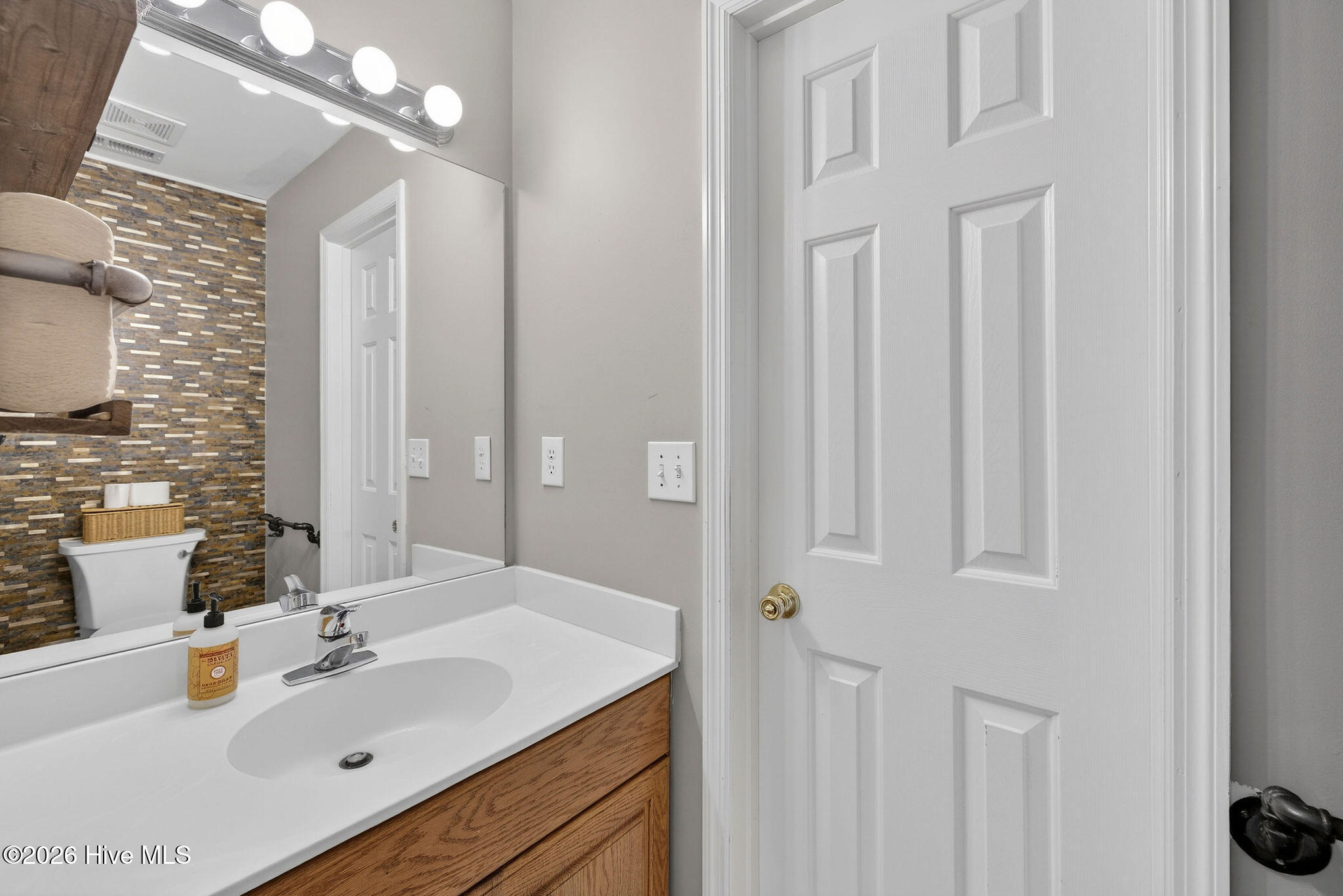 236 Ravenswood Road Property Photo 49