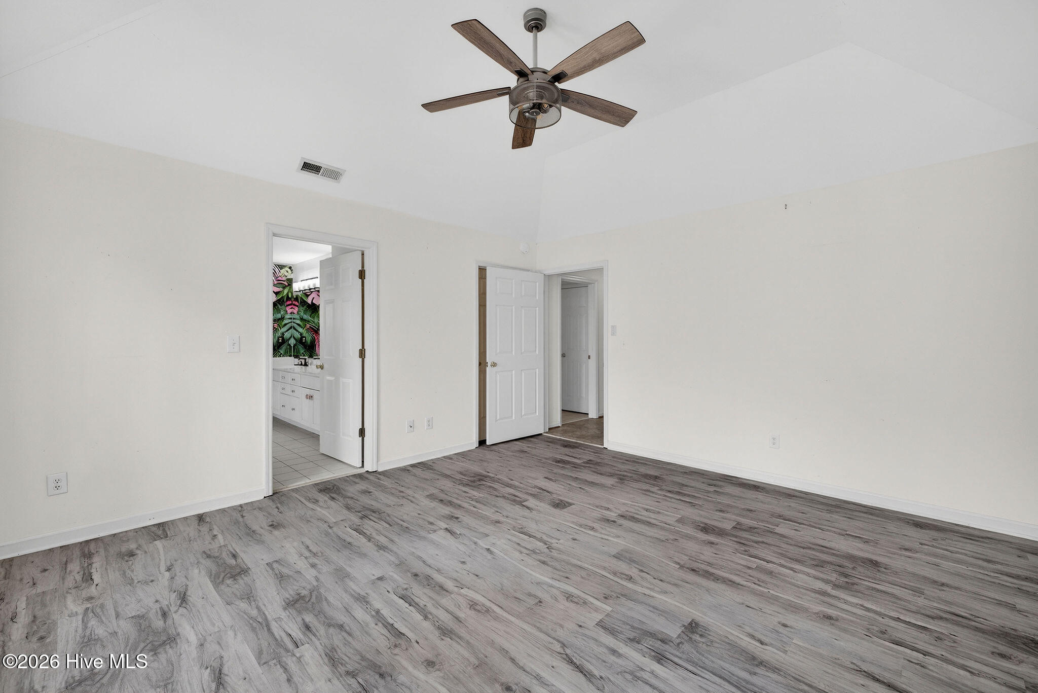 236 Ravenswood Road Property Photo 56