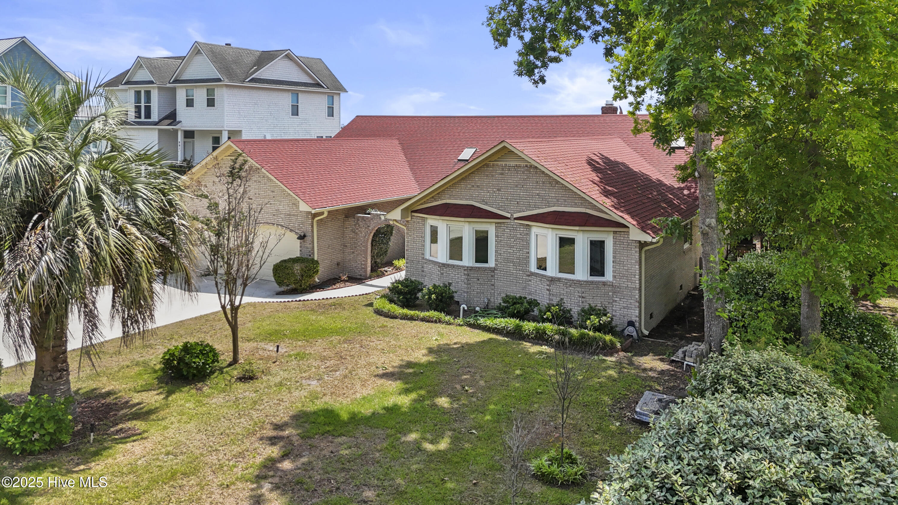 995 Chadwick Shores Drive Property Photo 6
