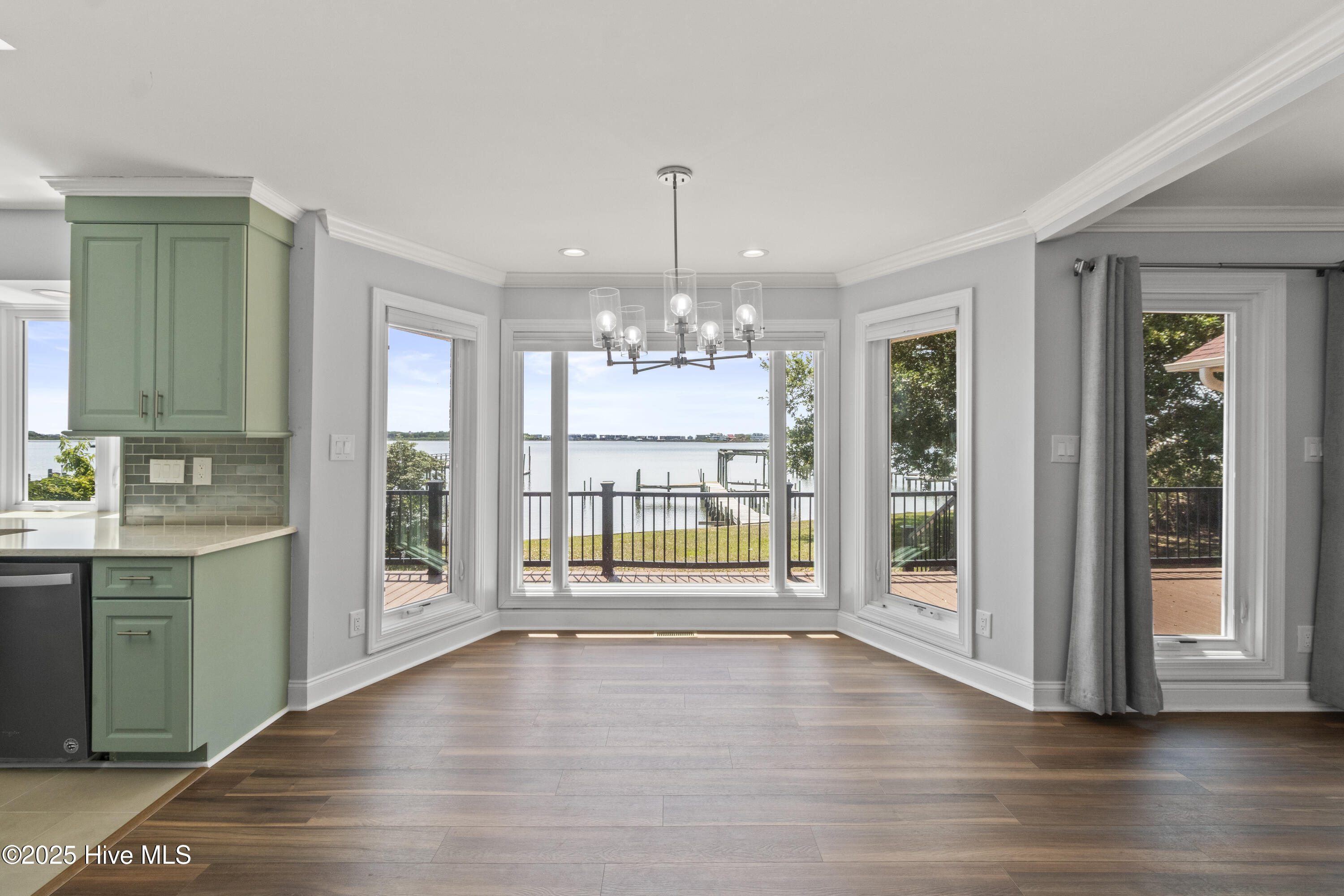 995 Chadwick Shores Drive Property Photo 15