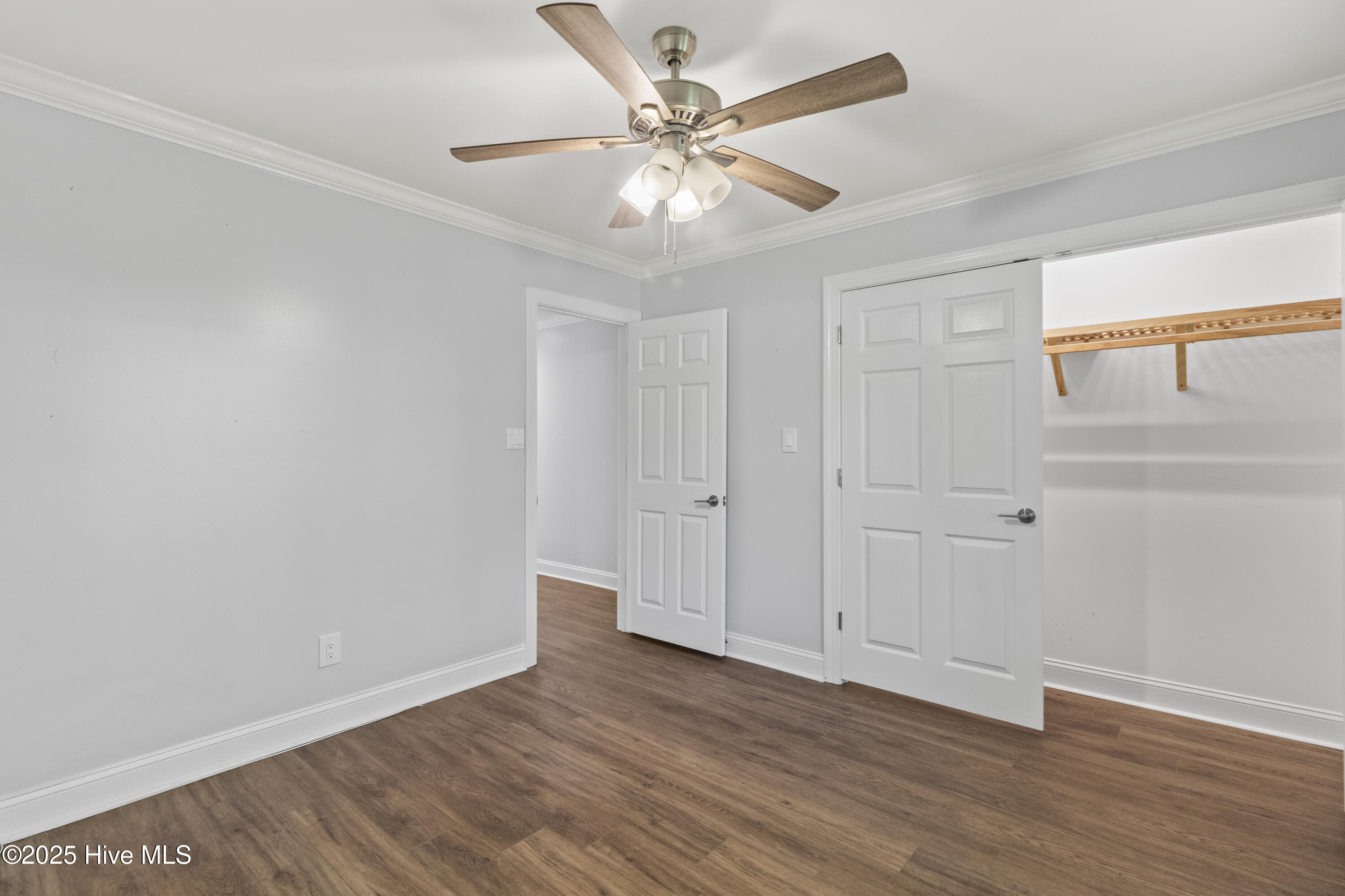 995 Chadwick Shores Drive Property Photo 23