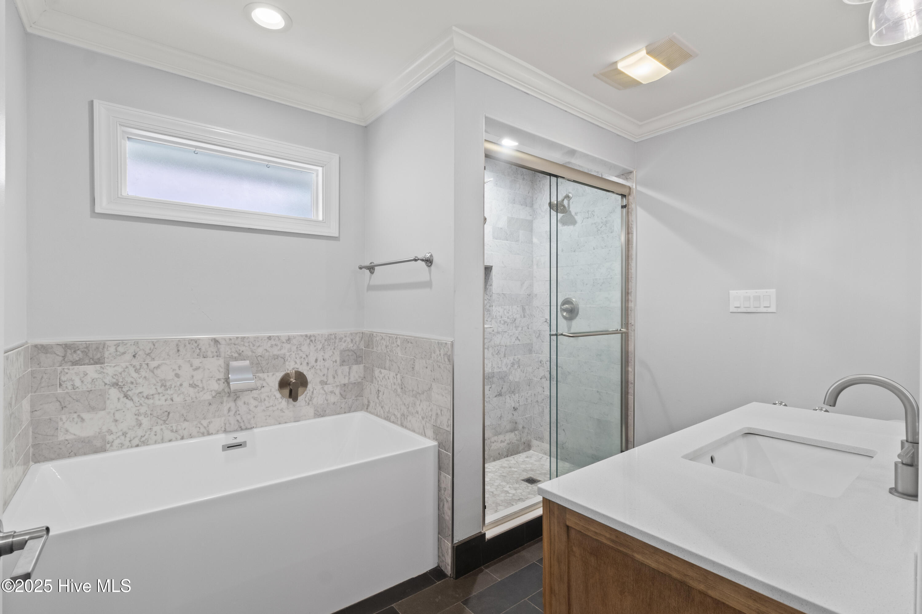 995 Chadwick Shores Drive Property Photo 24