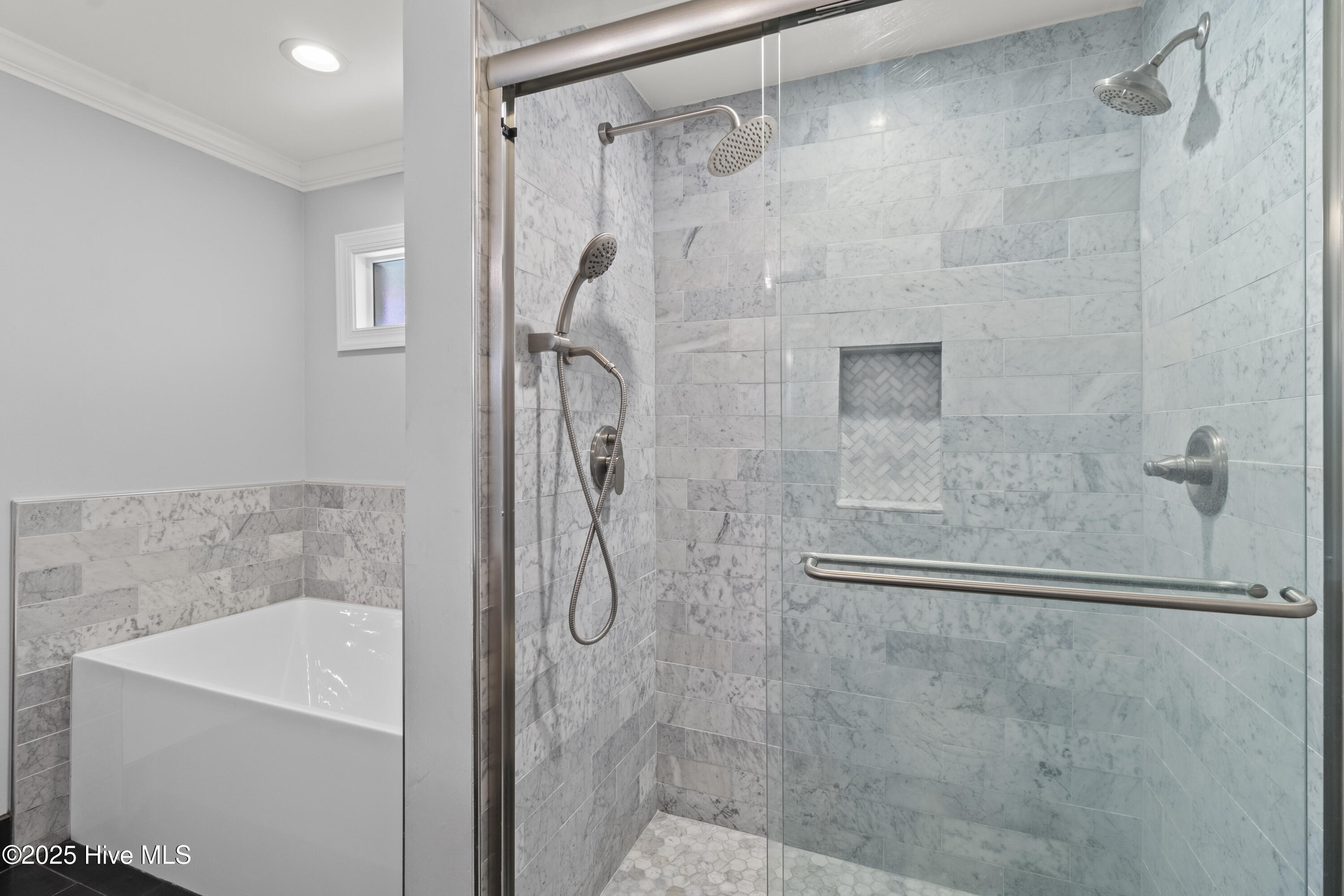 995 Chadwick Shores Drive Property Photo 25