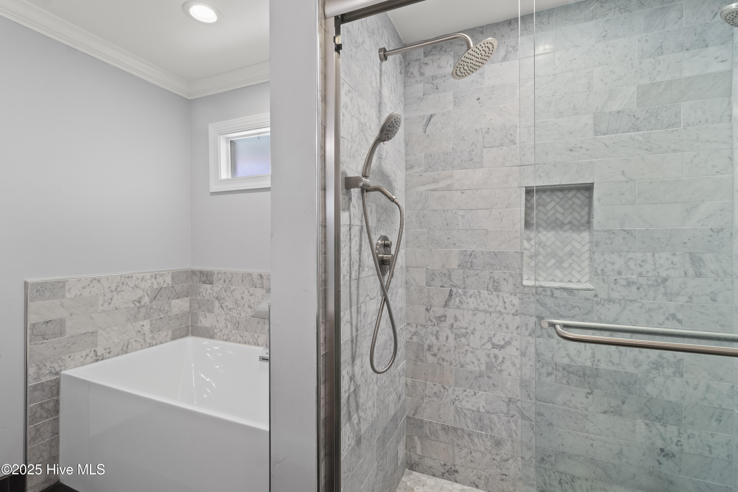 995 Chadwick Shores Drive Property Photo 27