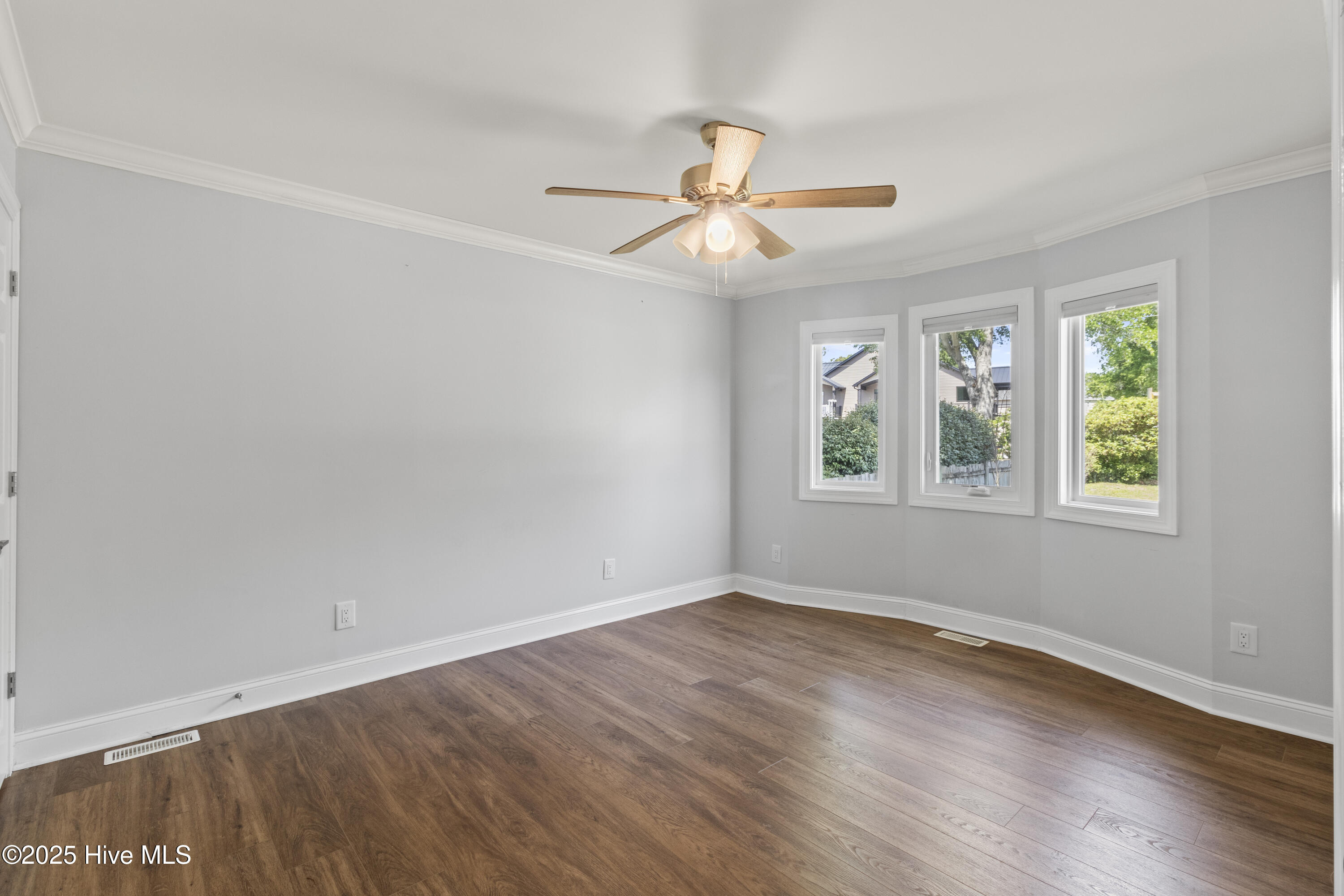 995 Chadwick Shores Drive Property Photo 31