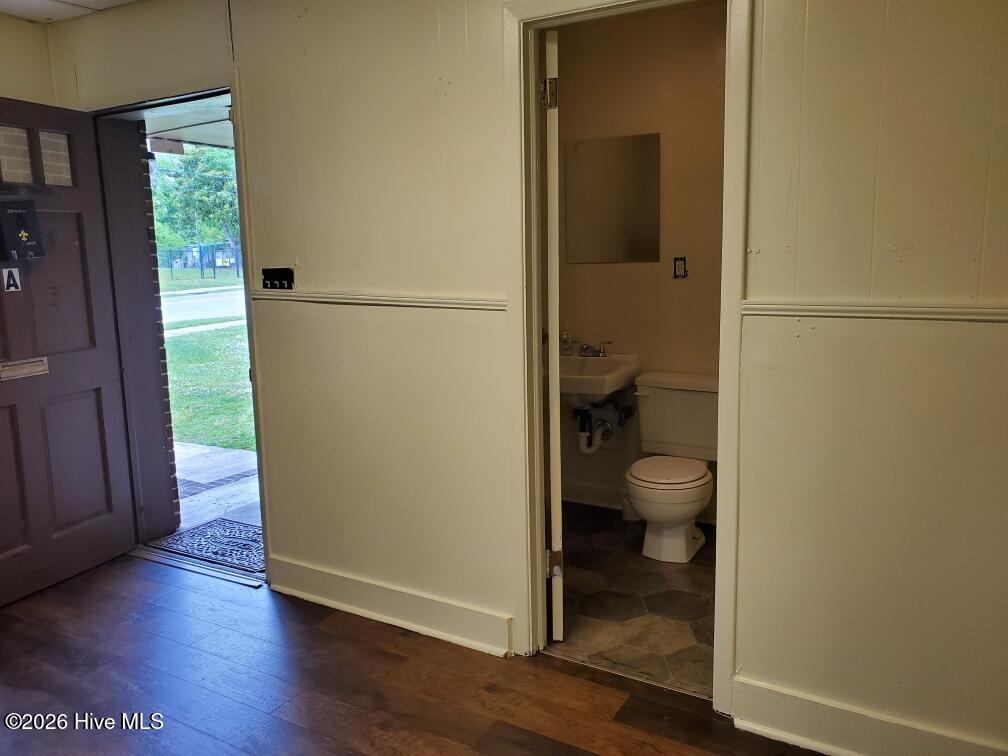821 Queen Street A Property Photo 6