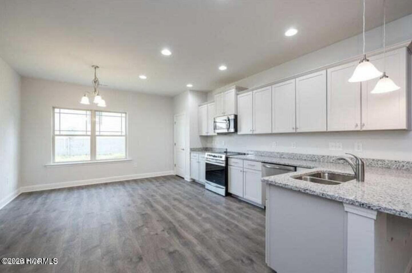 192 Seashore Street Property Photo 6