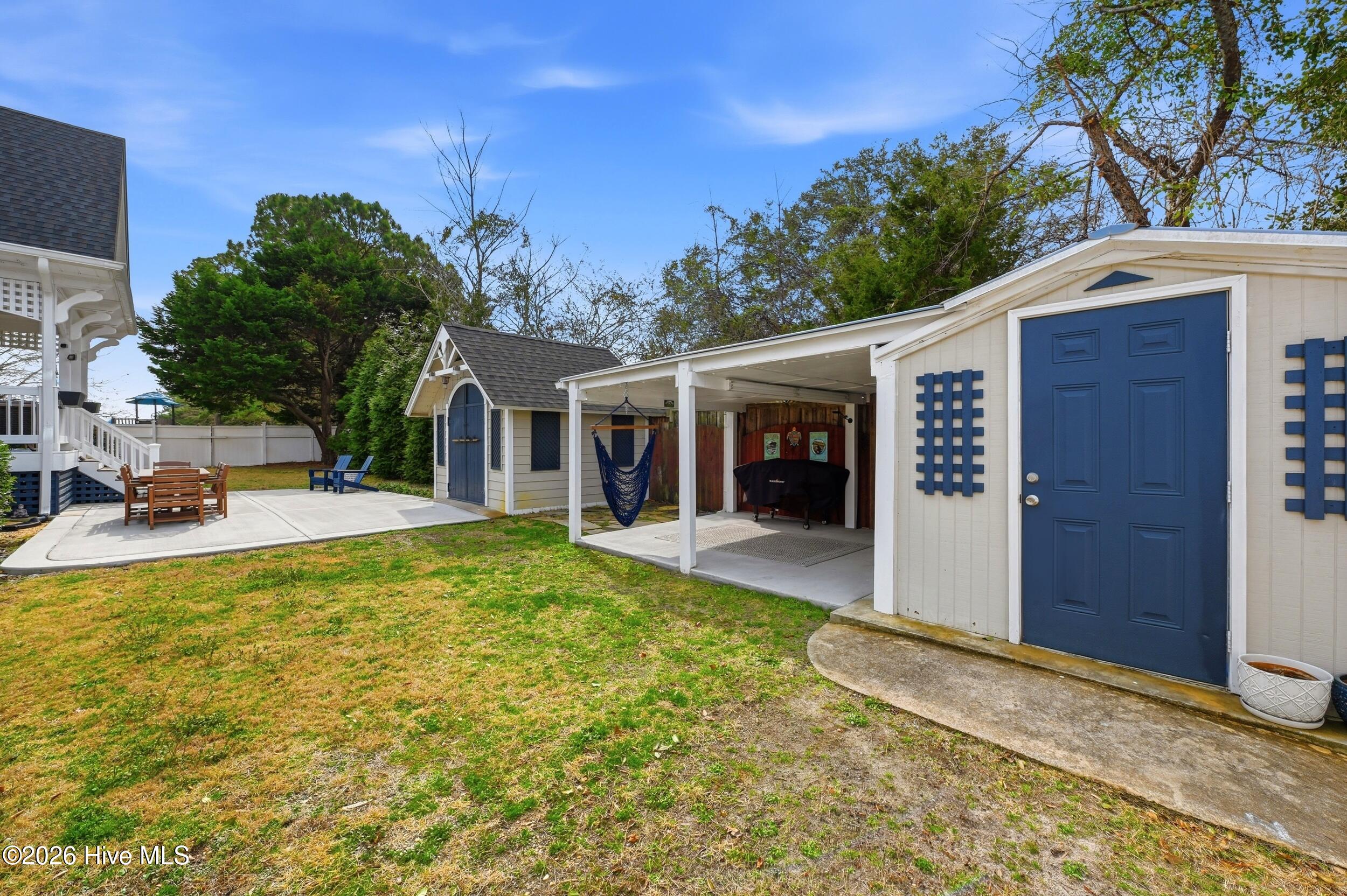 100 Cove Side Lane Property Photo 12