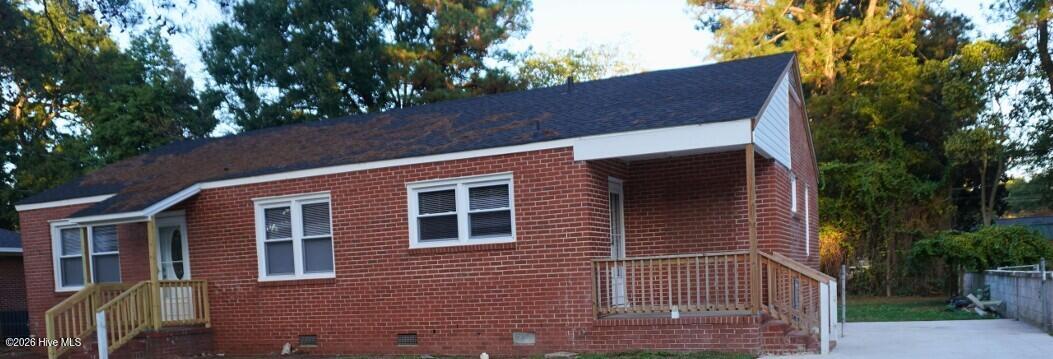 206 Thurston Drive W Property Photo 8