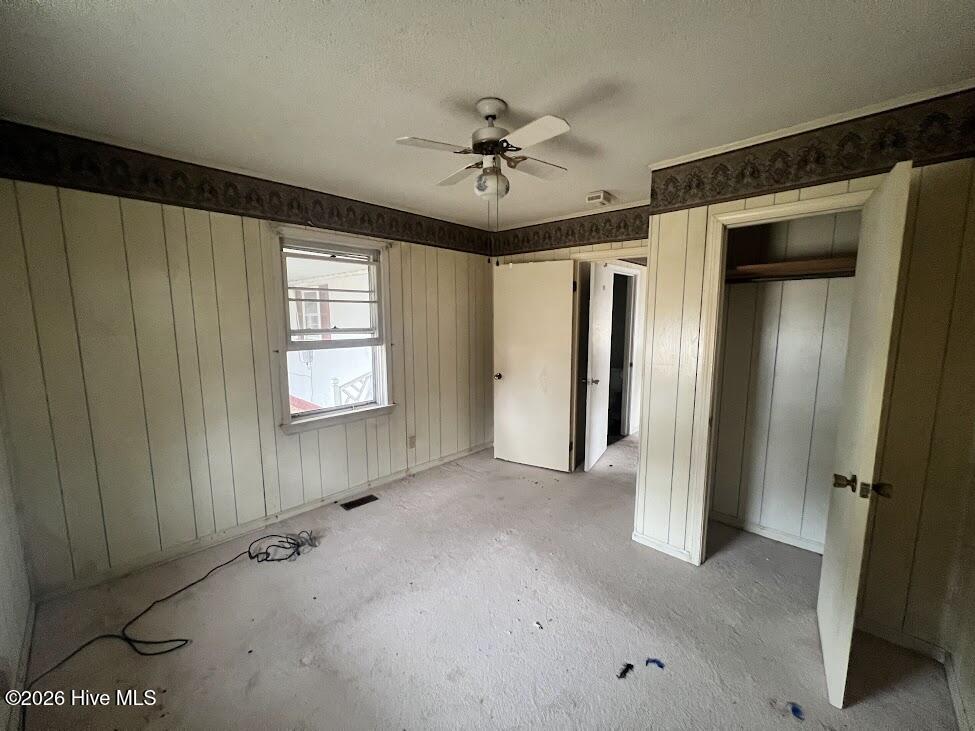 100 Pine Street Property Photo 6