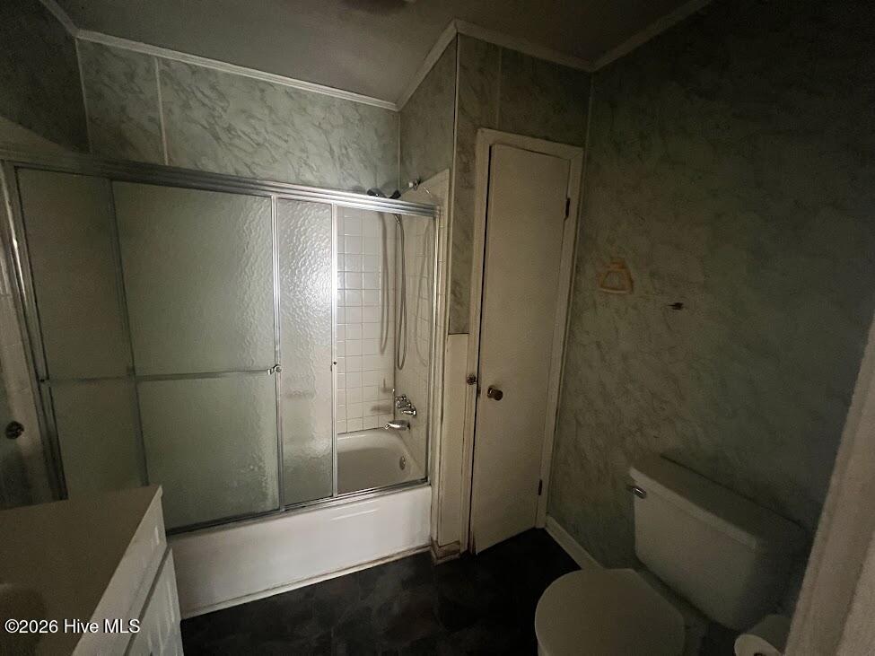100 Pine Street Property Photo 9