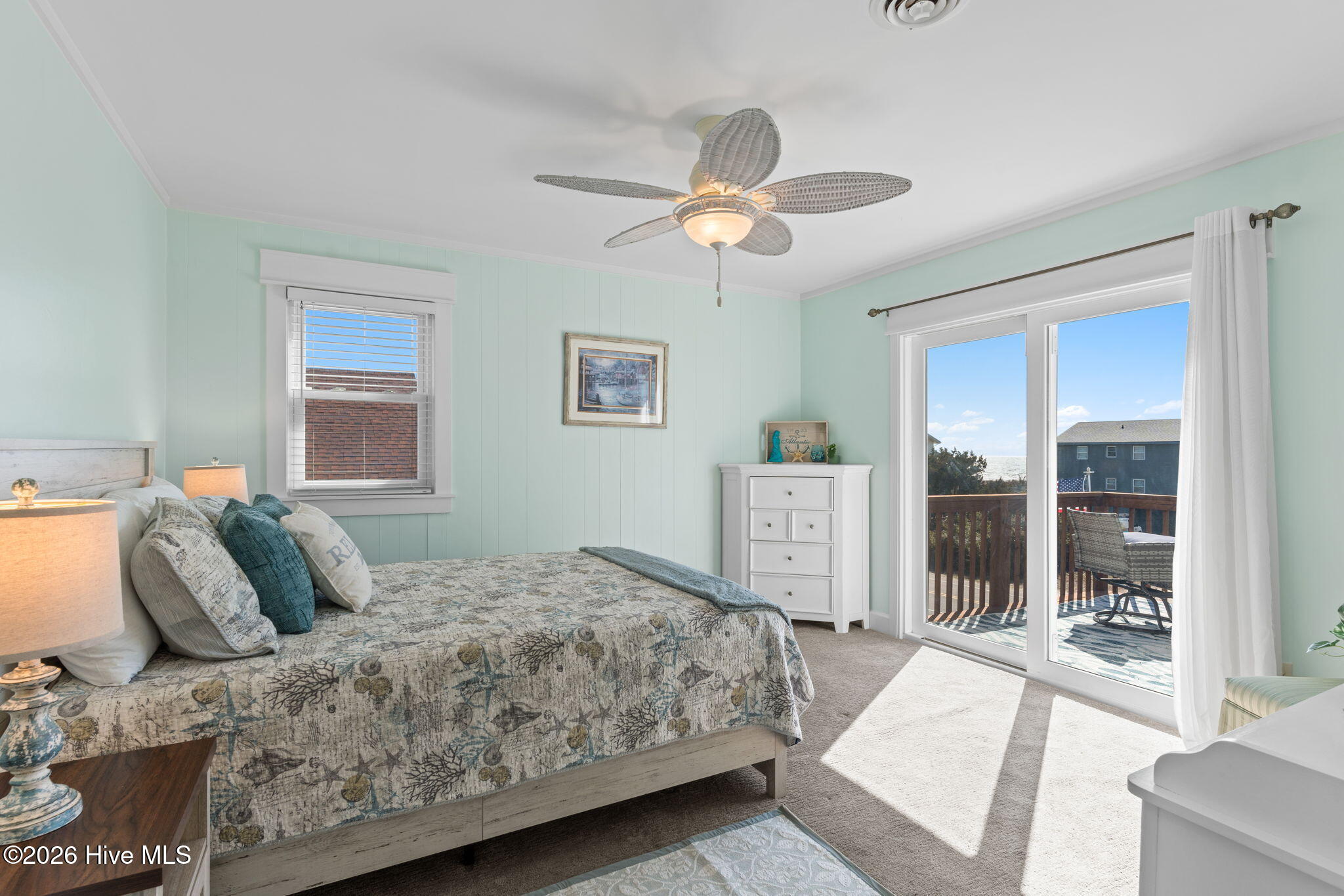 1622 E Beach Drive Property Photo 27
