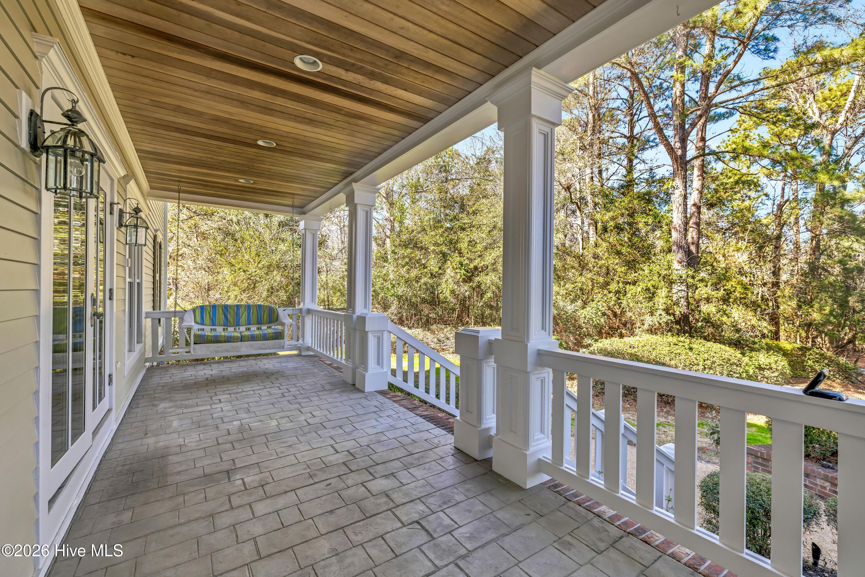 2201 Pinehurst Place Property Photo 4