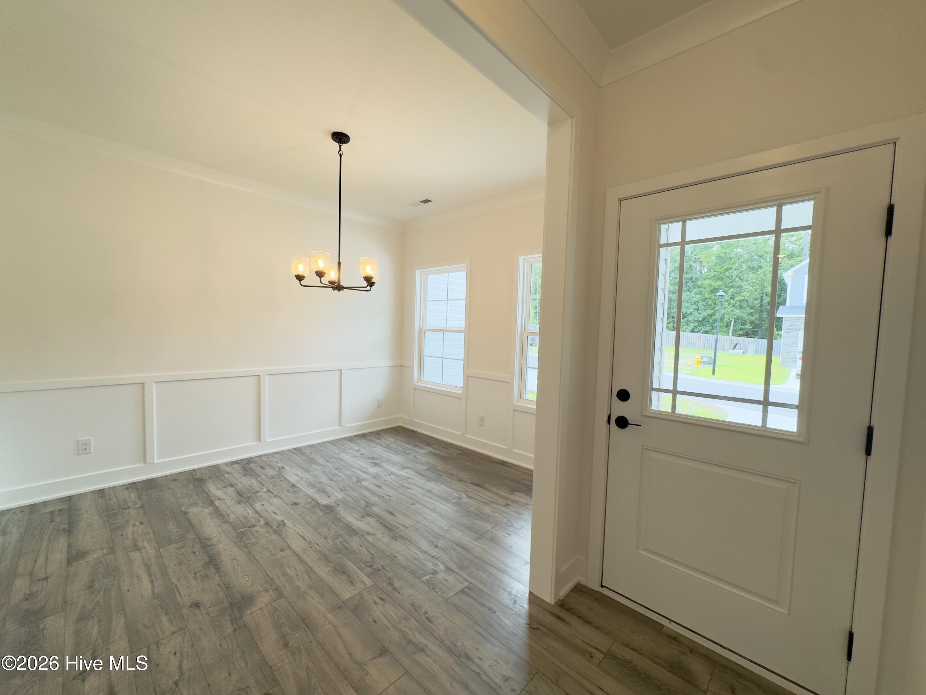 551 Timbercrest Circle Se Property Photo 6