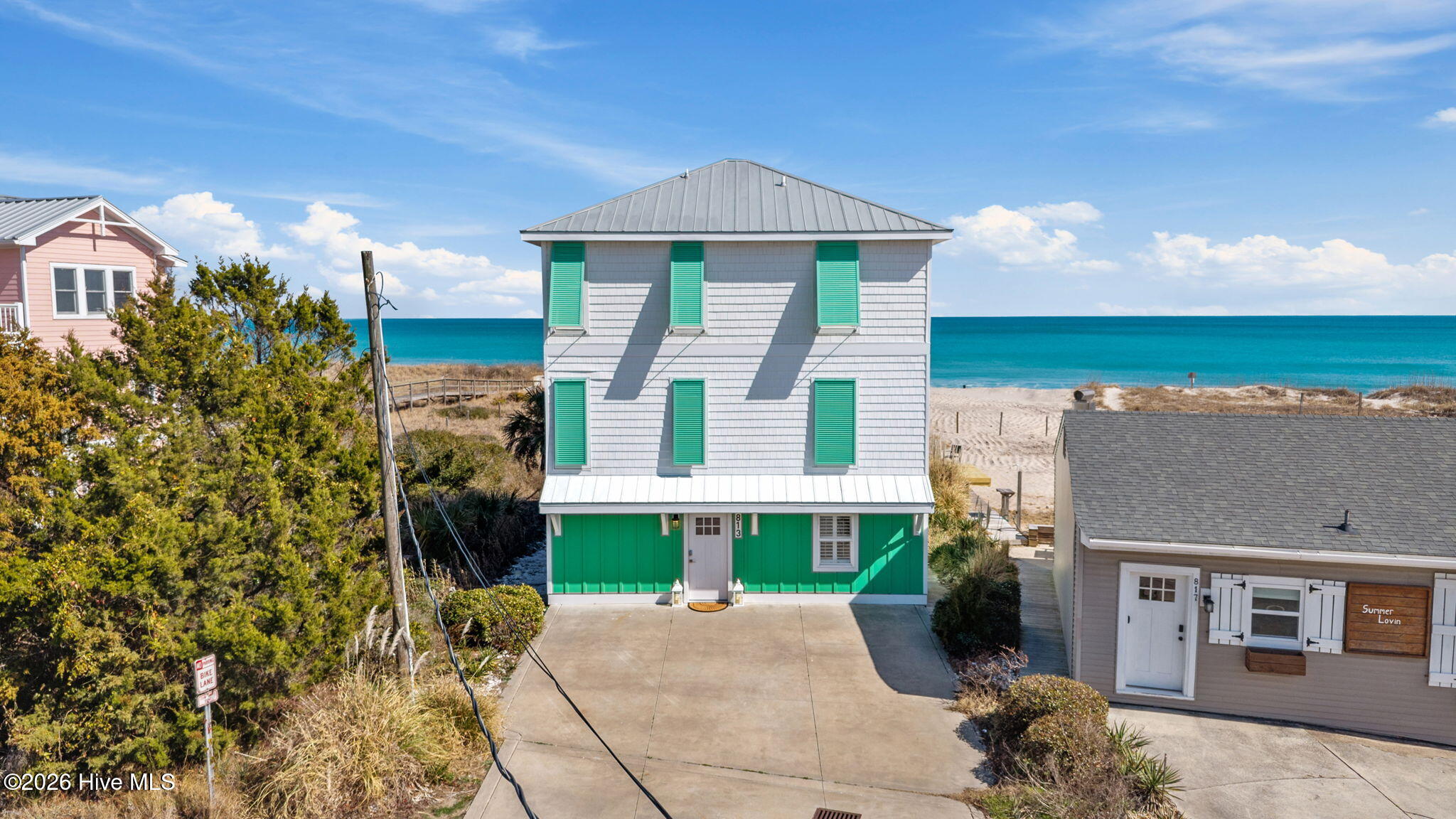 813 Fort Fisher Boulevard S Property Photo 5
