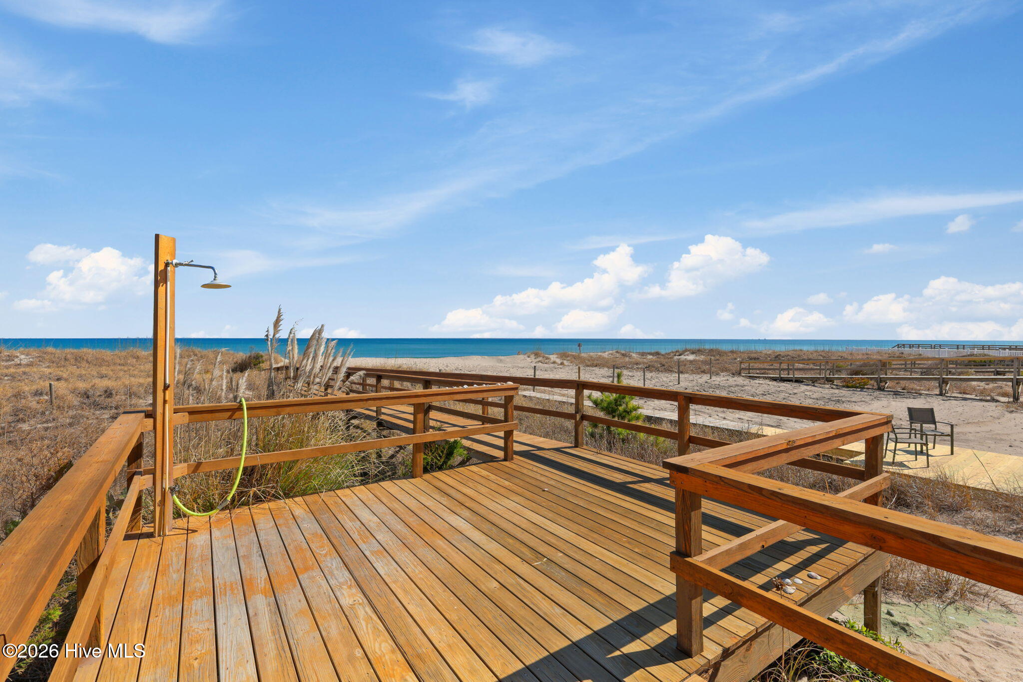 813 Fort Fisher Boulevard S Property Photo 7