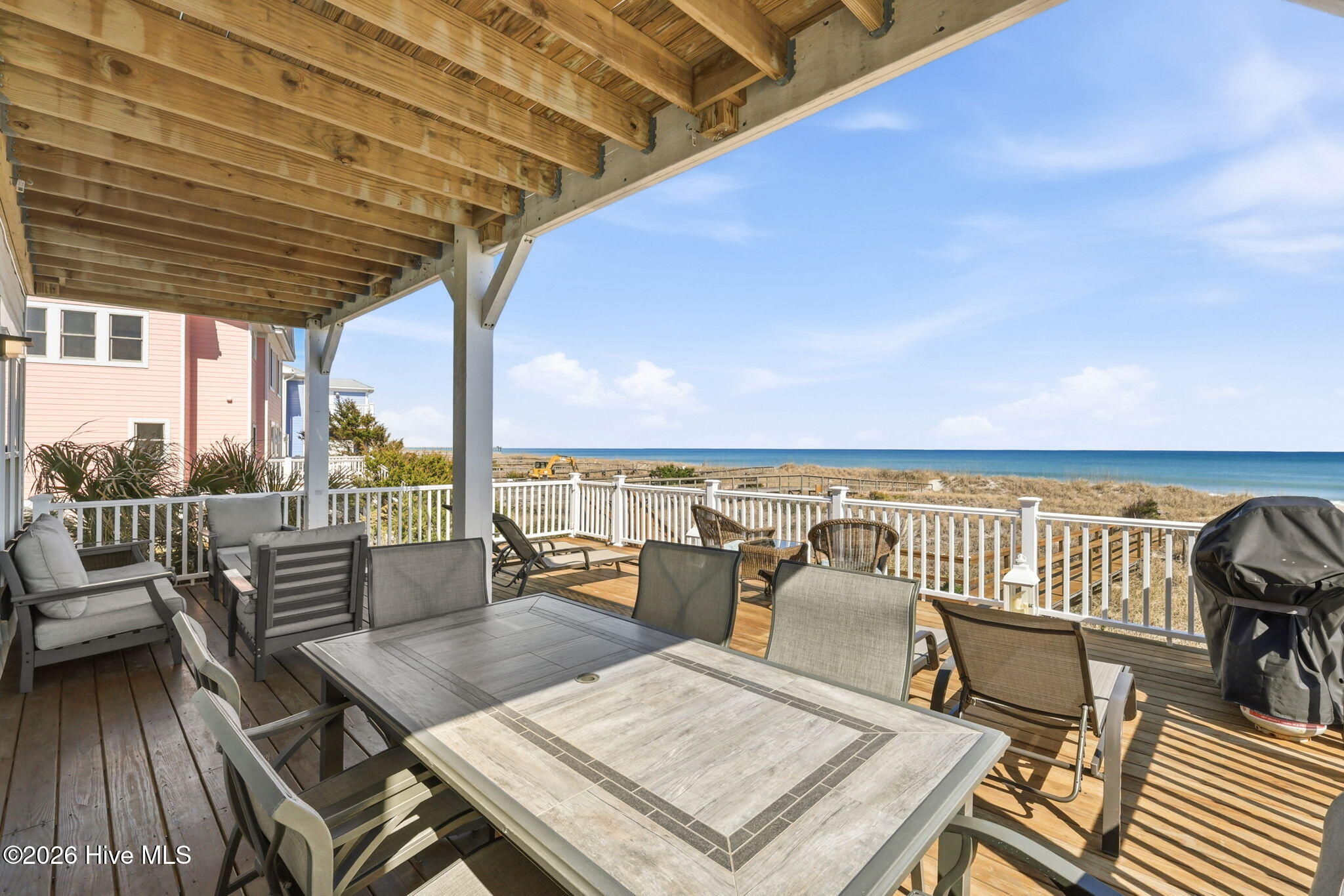 813 Fort Fisher Boulevard S Property Photo 9