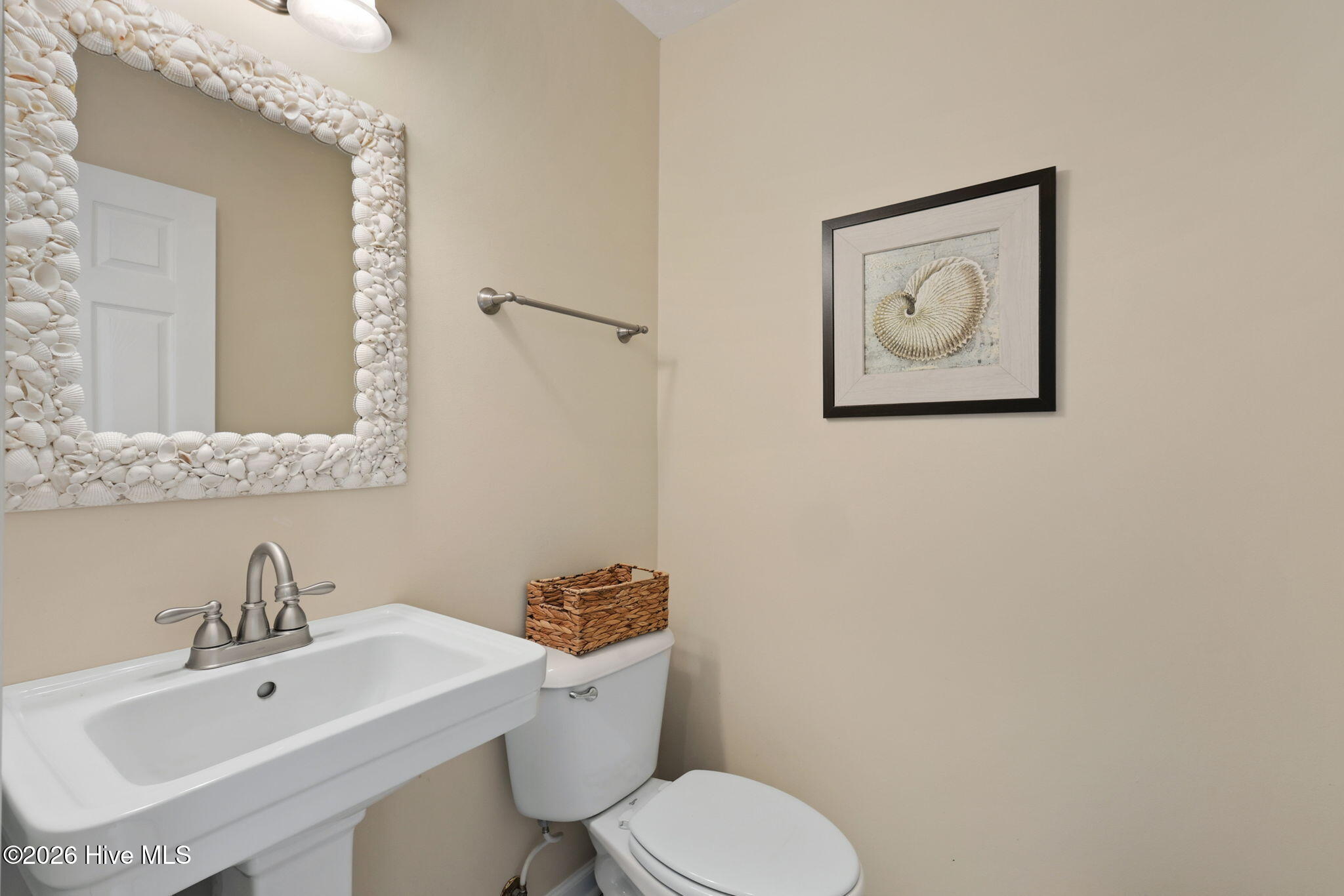 813 Fort Fisher Boulevard S Property Photo 27