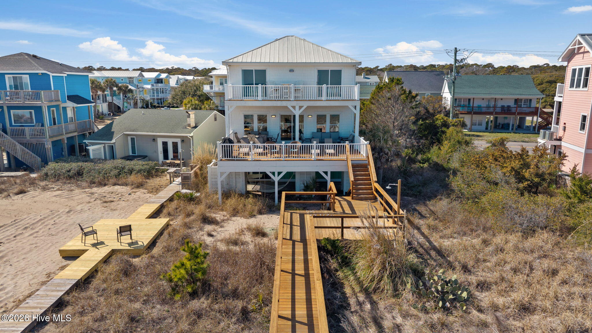 813 Fort Fisher Boulevard S Property Photo 42
