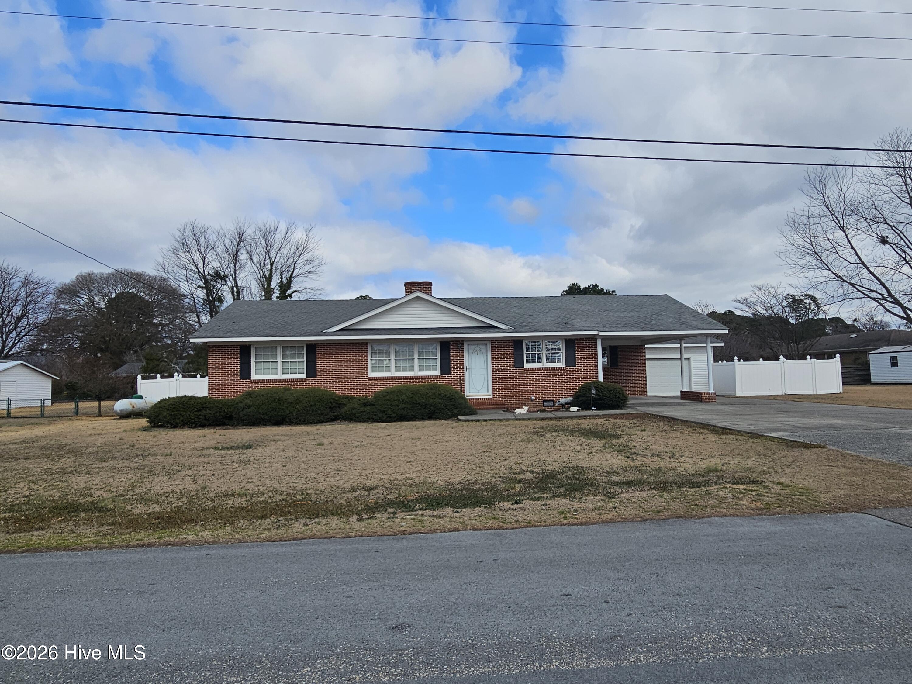 309 Fairfax Street Property Photo 1
