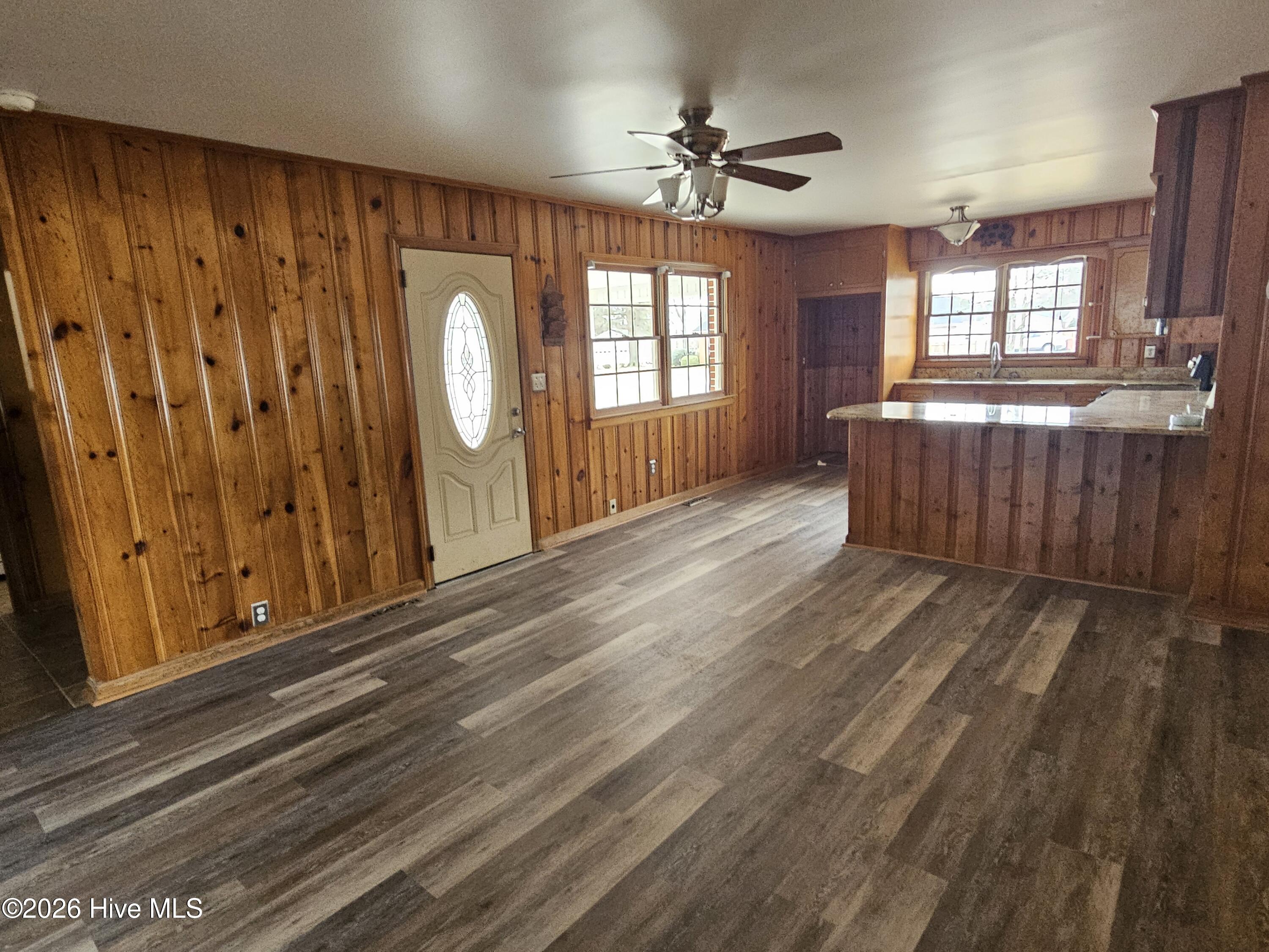 309 Fairfax Street Property Photo 7