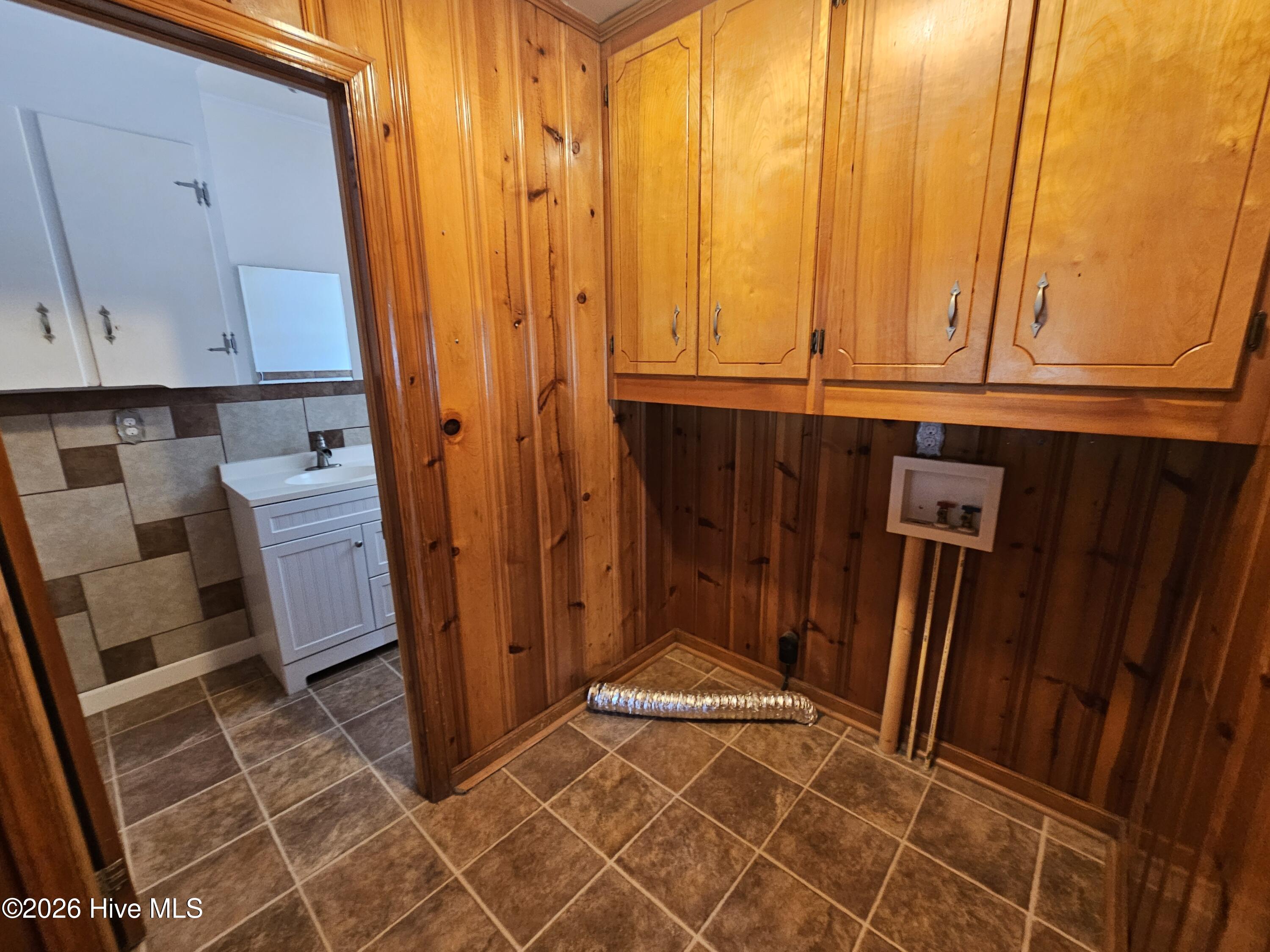 309 Fairfax Street Property Photo 12