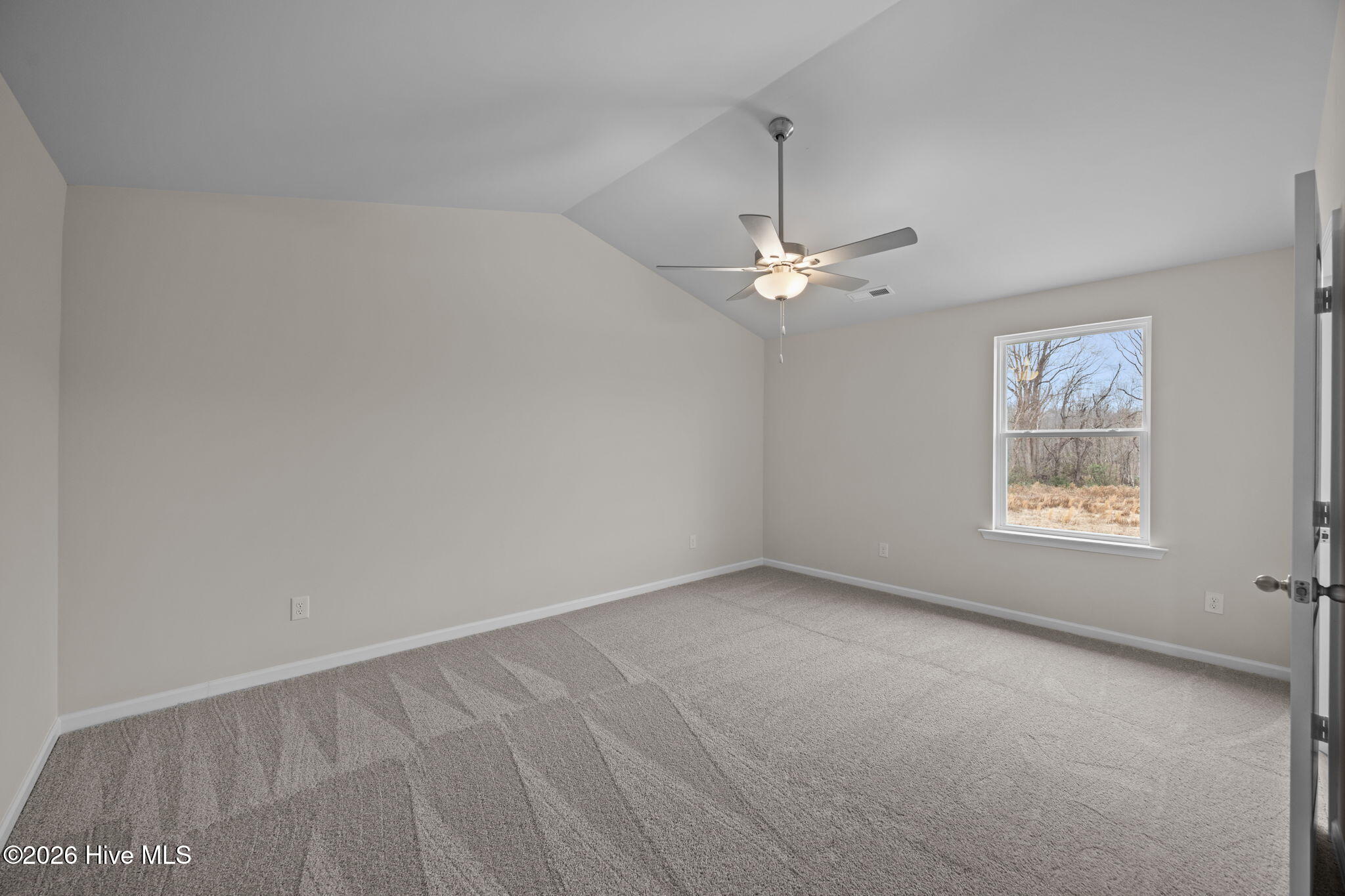 107 W Highland Avenue Property Photo 23